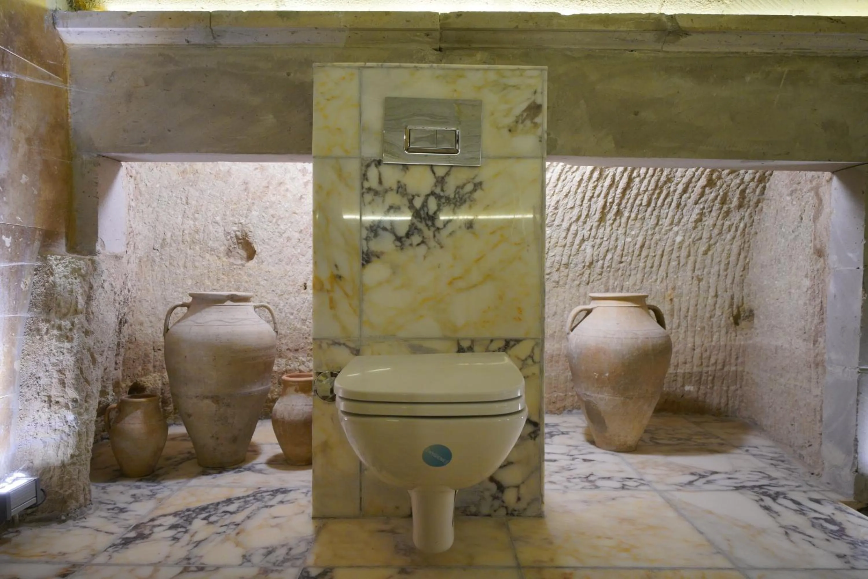 Toilet in View Cave Hotel