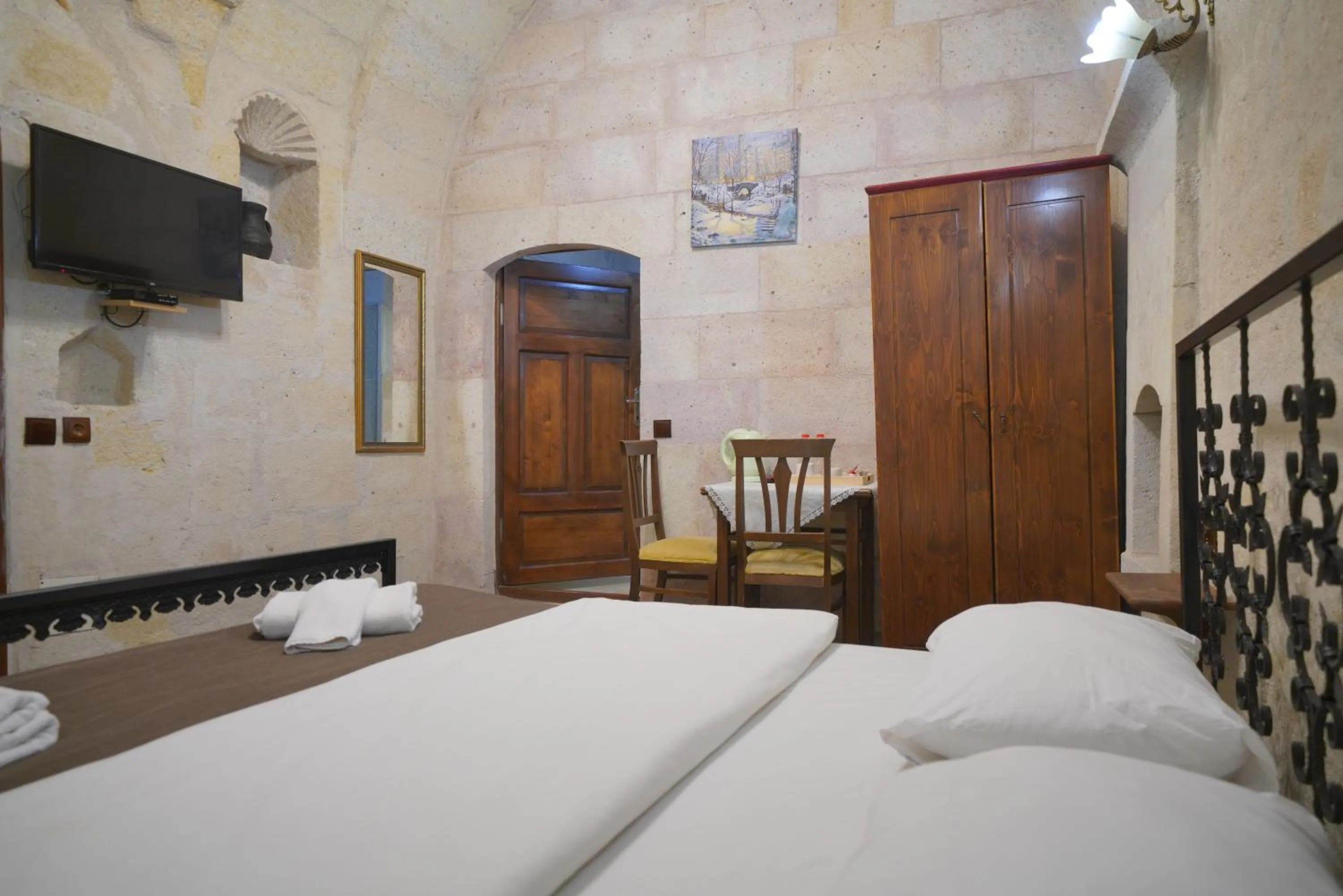 Bedroom, Bed in View Cave Hotel
