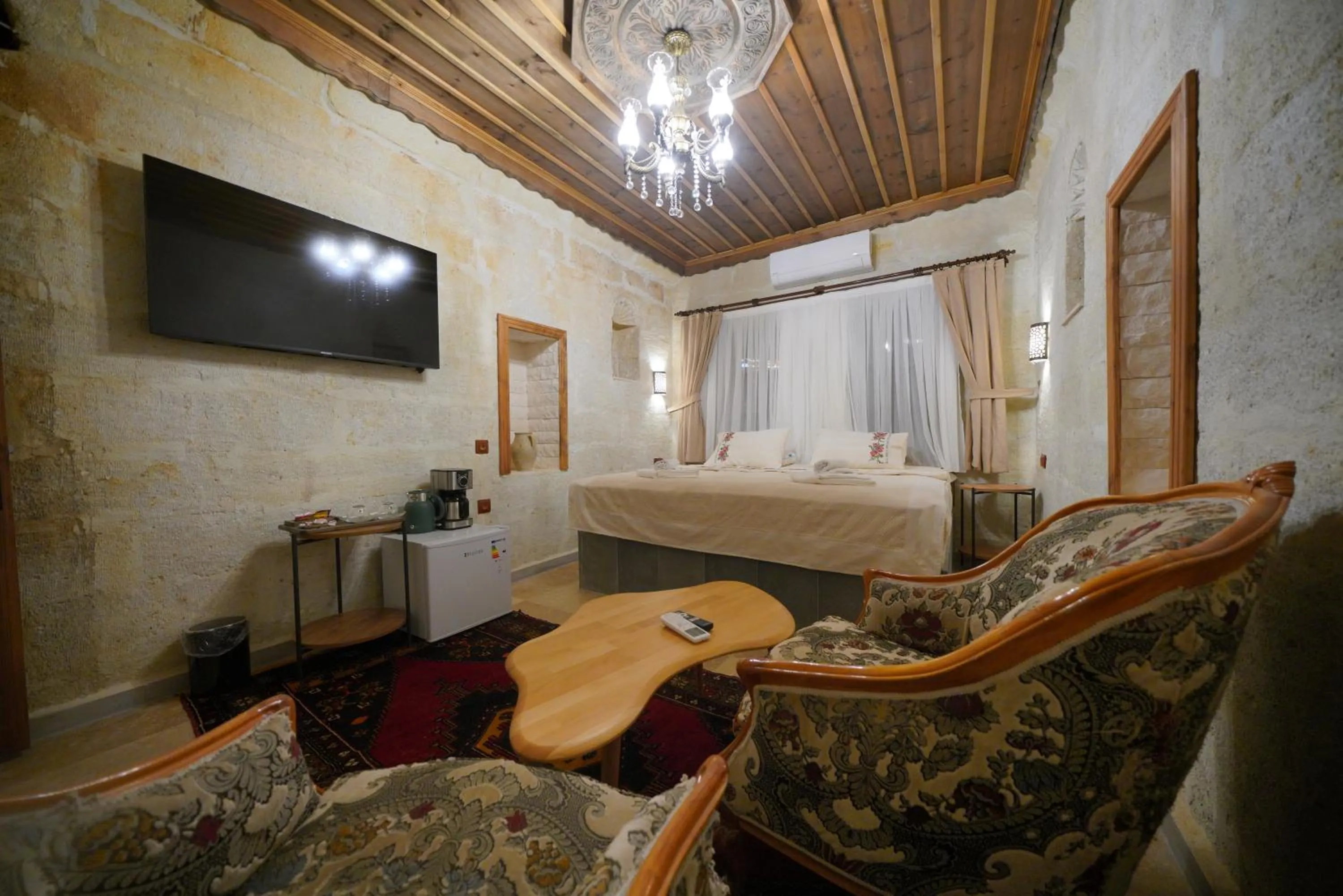 Bed in View Cave Hotel