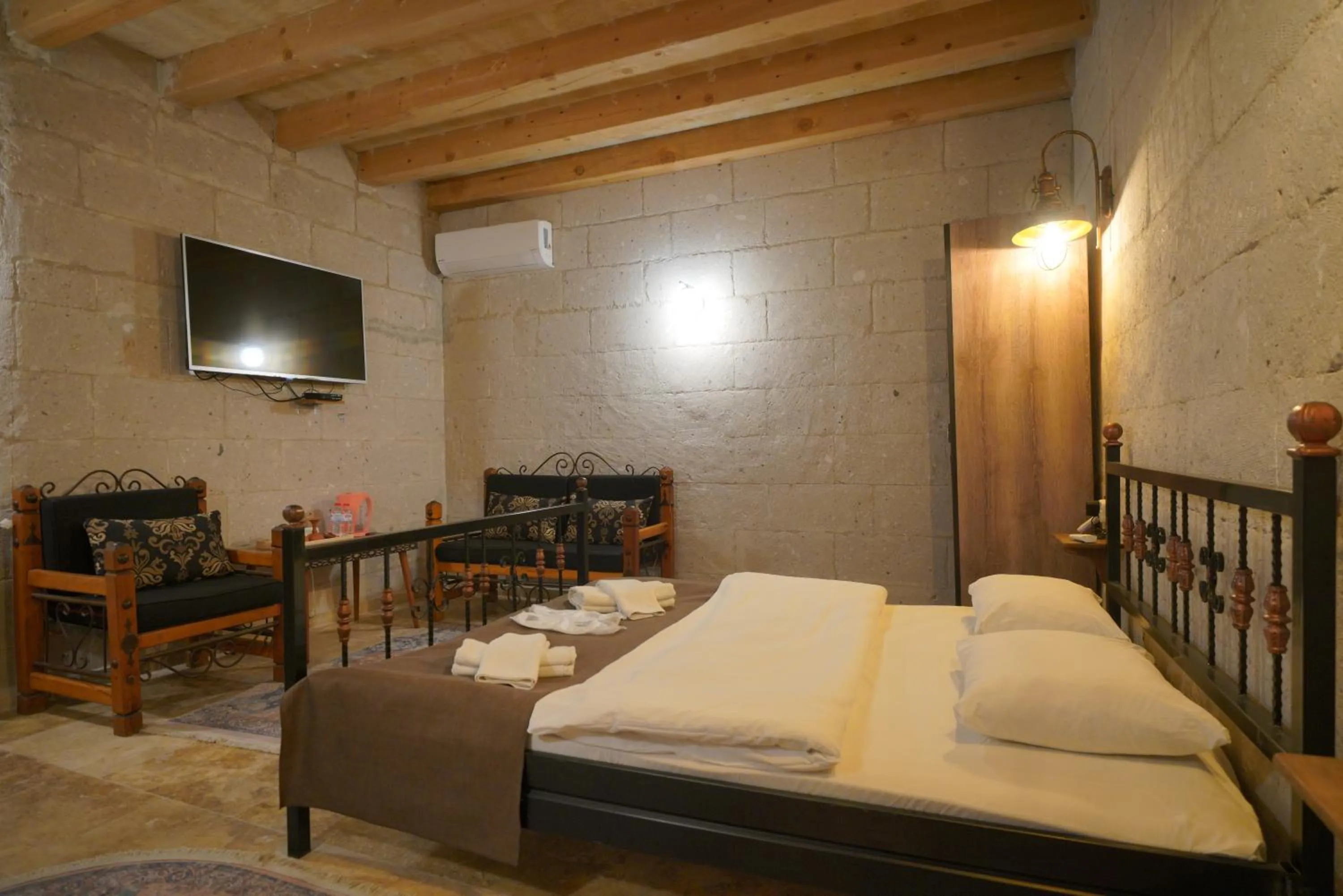 Bed in View Cave Hotel