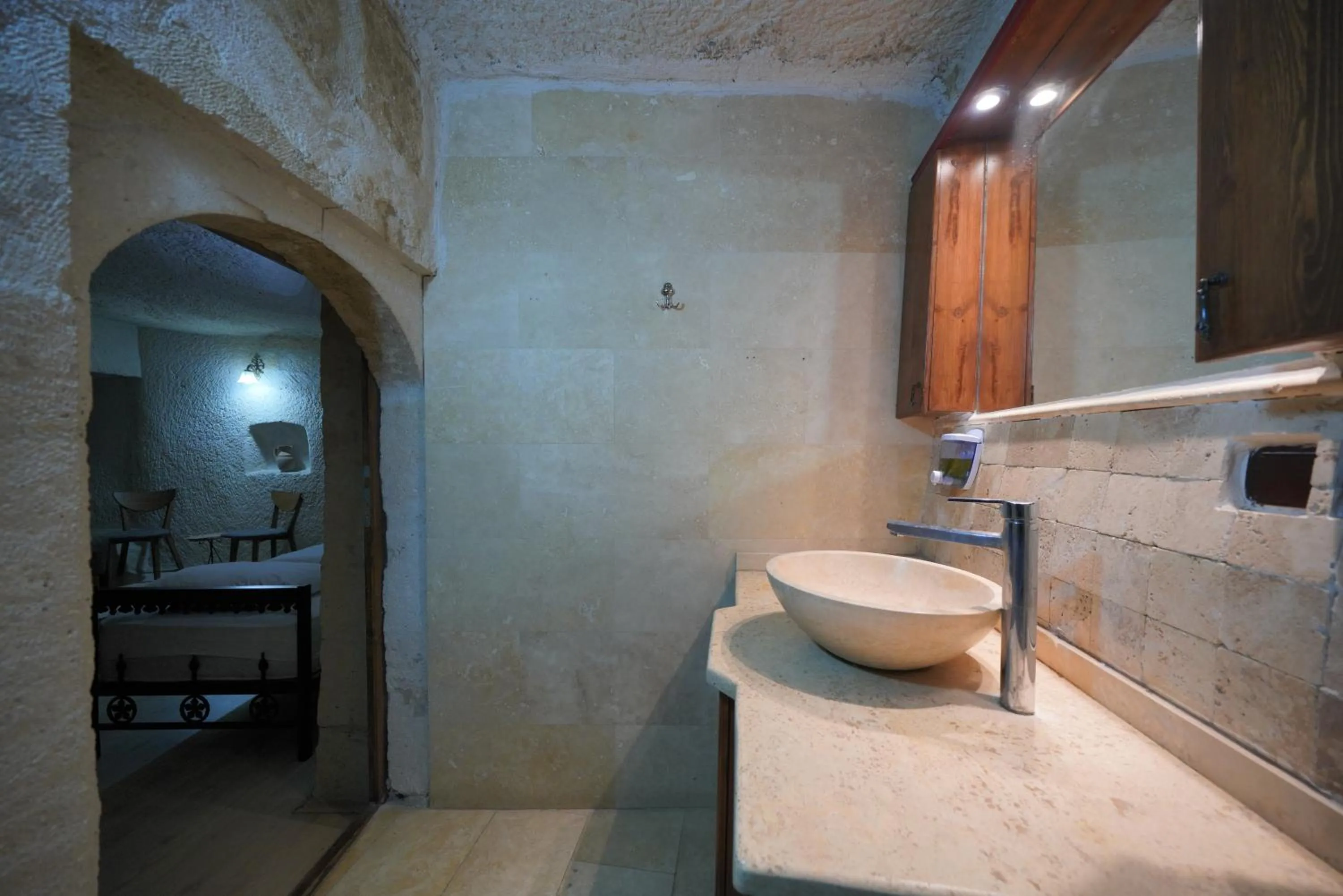 Shower in View Cave Hotel