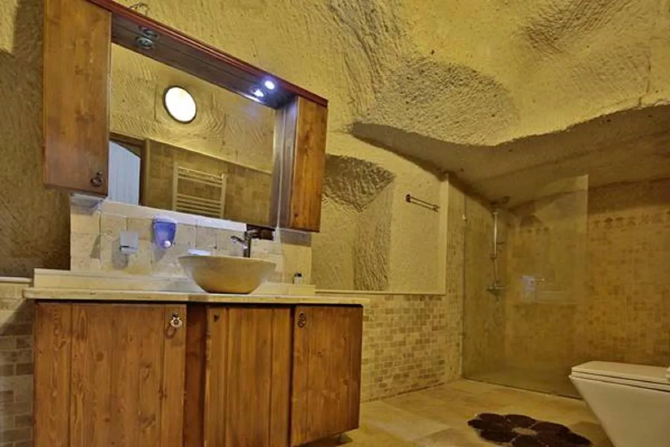 Shower in View Cave Hotel