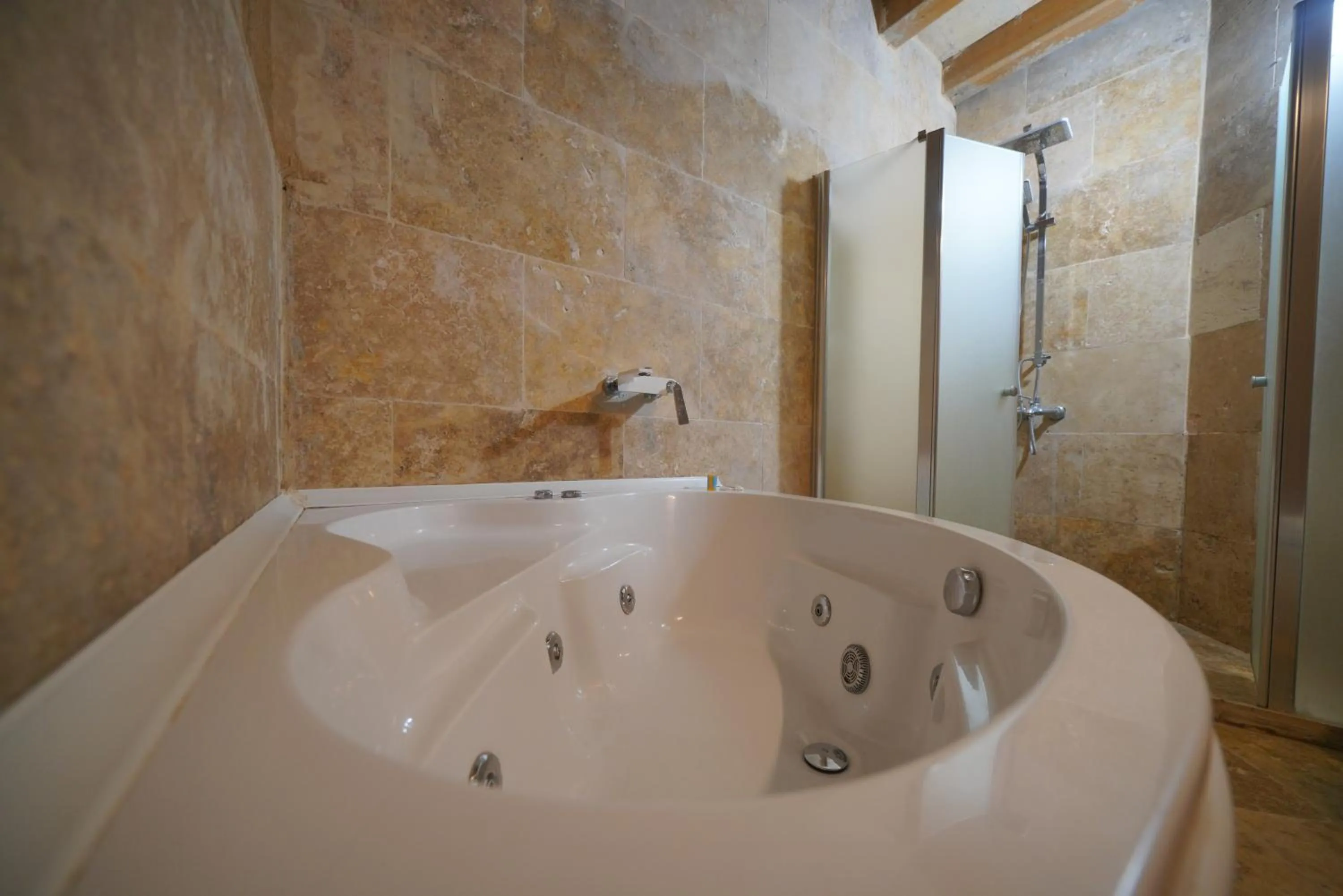 Shower in View Cave Hotel