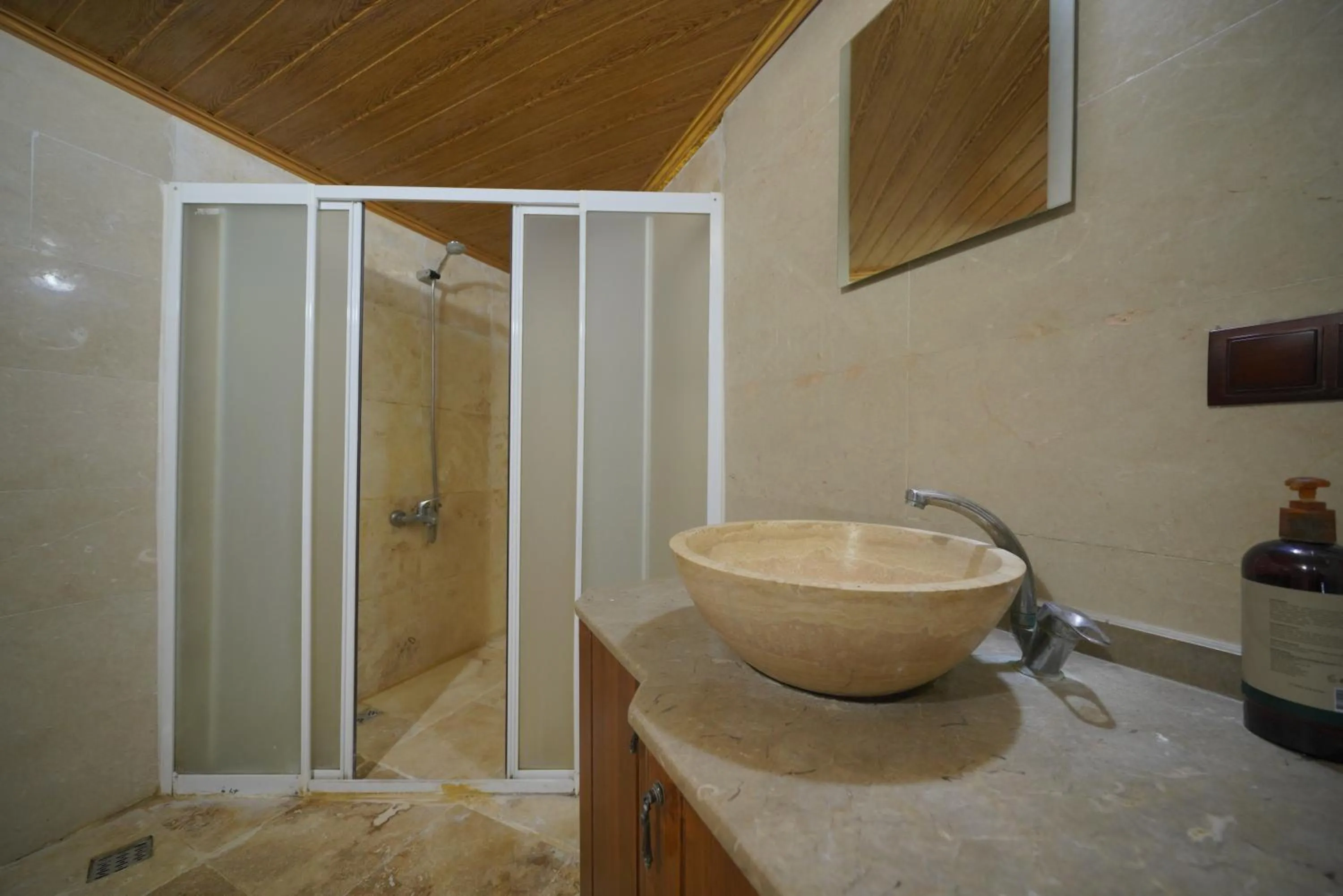 Shower in View Cave Hotel