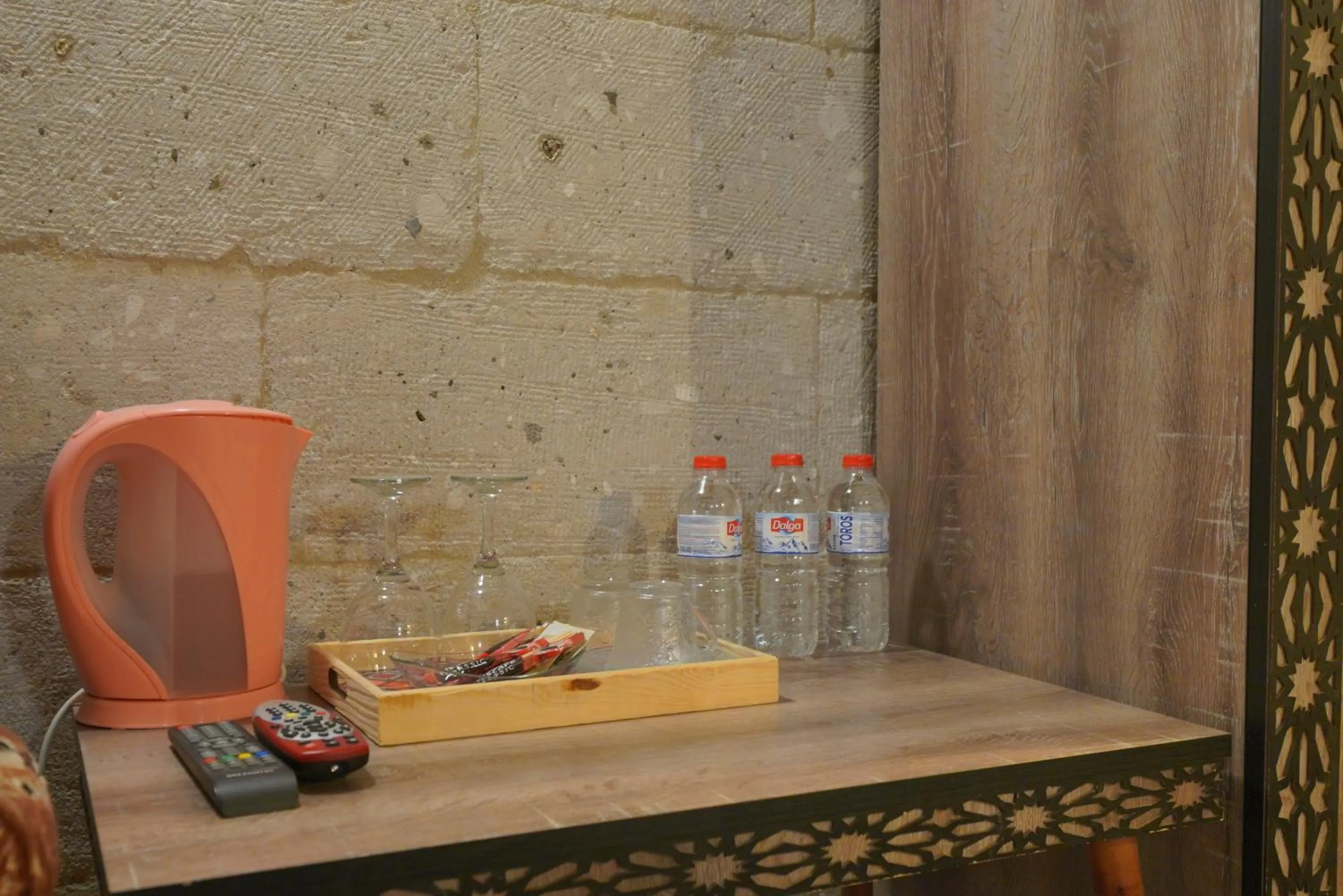 Coffee/tea facilities in View Cave Hotel