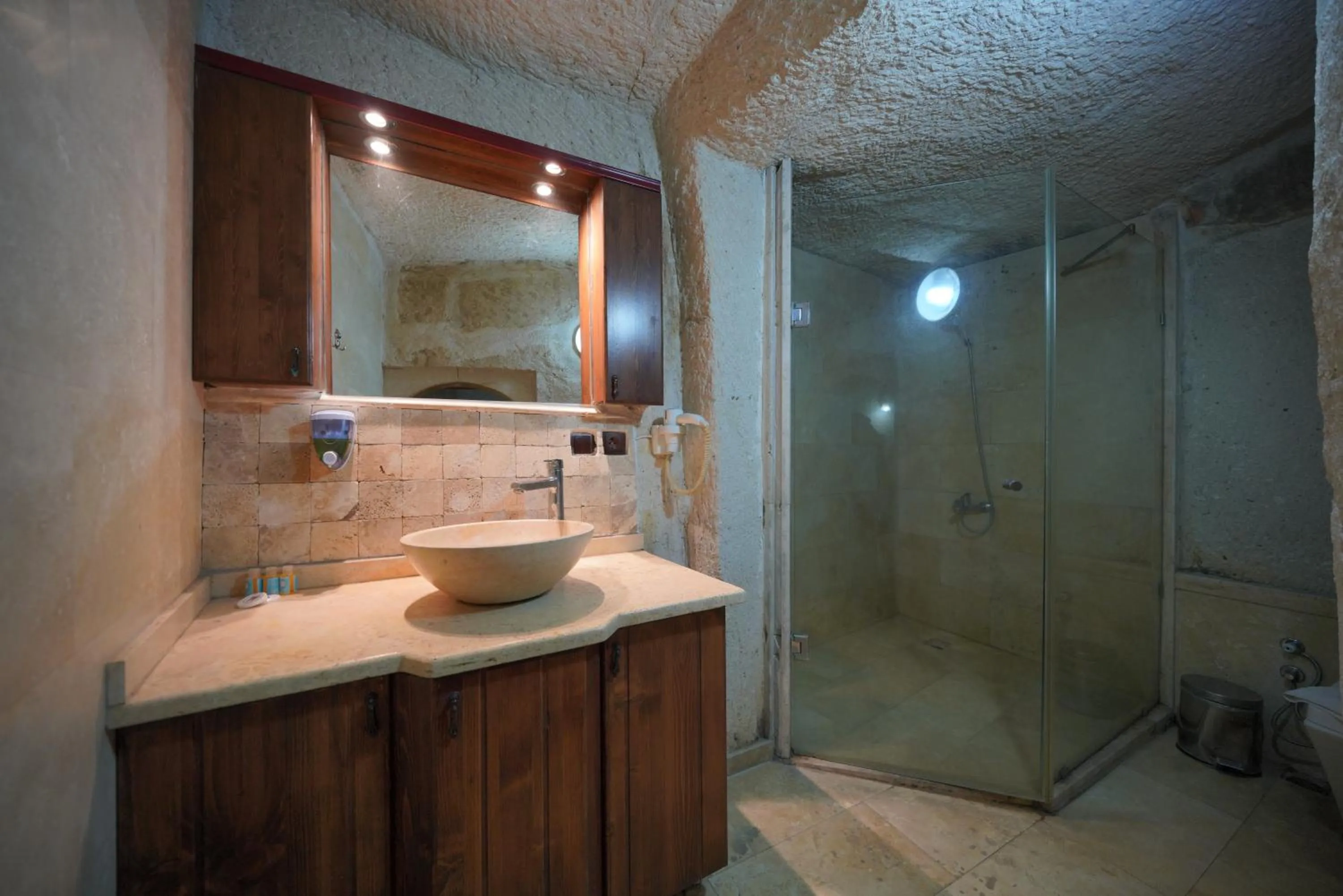 Shower in View Cave Hotel