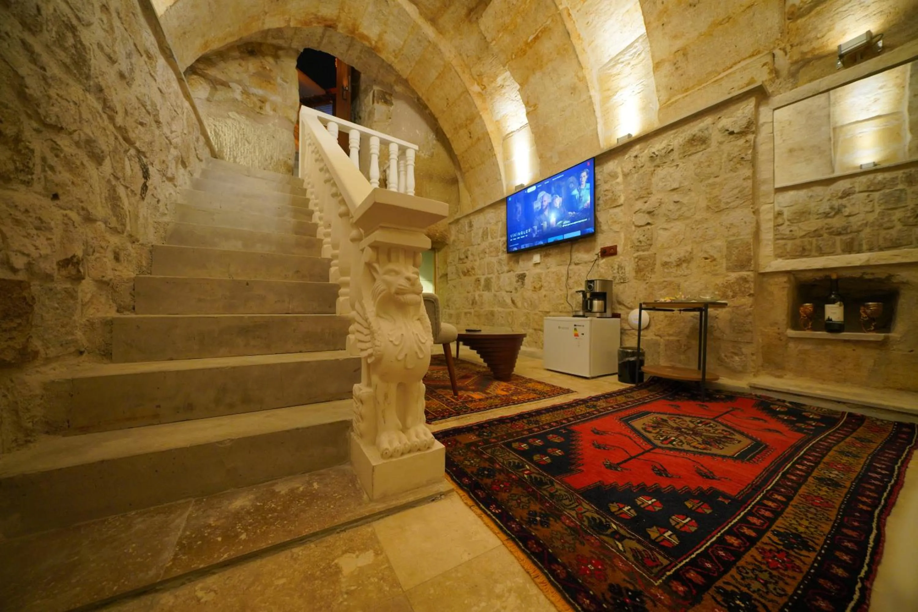 TV and multimedia in View Cave Hotel