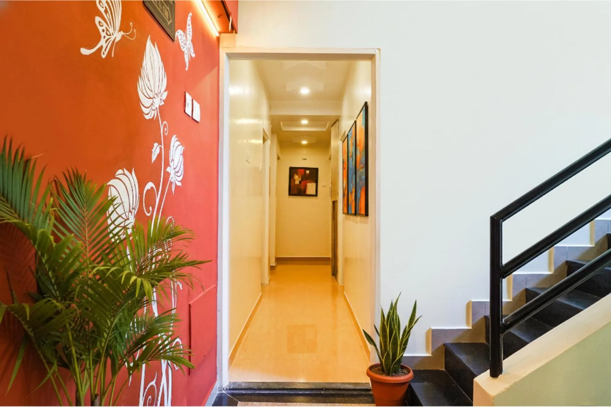 Lobby or reception in FabHotel Shree Swami, Nr Bird Valley Udyan