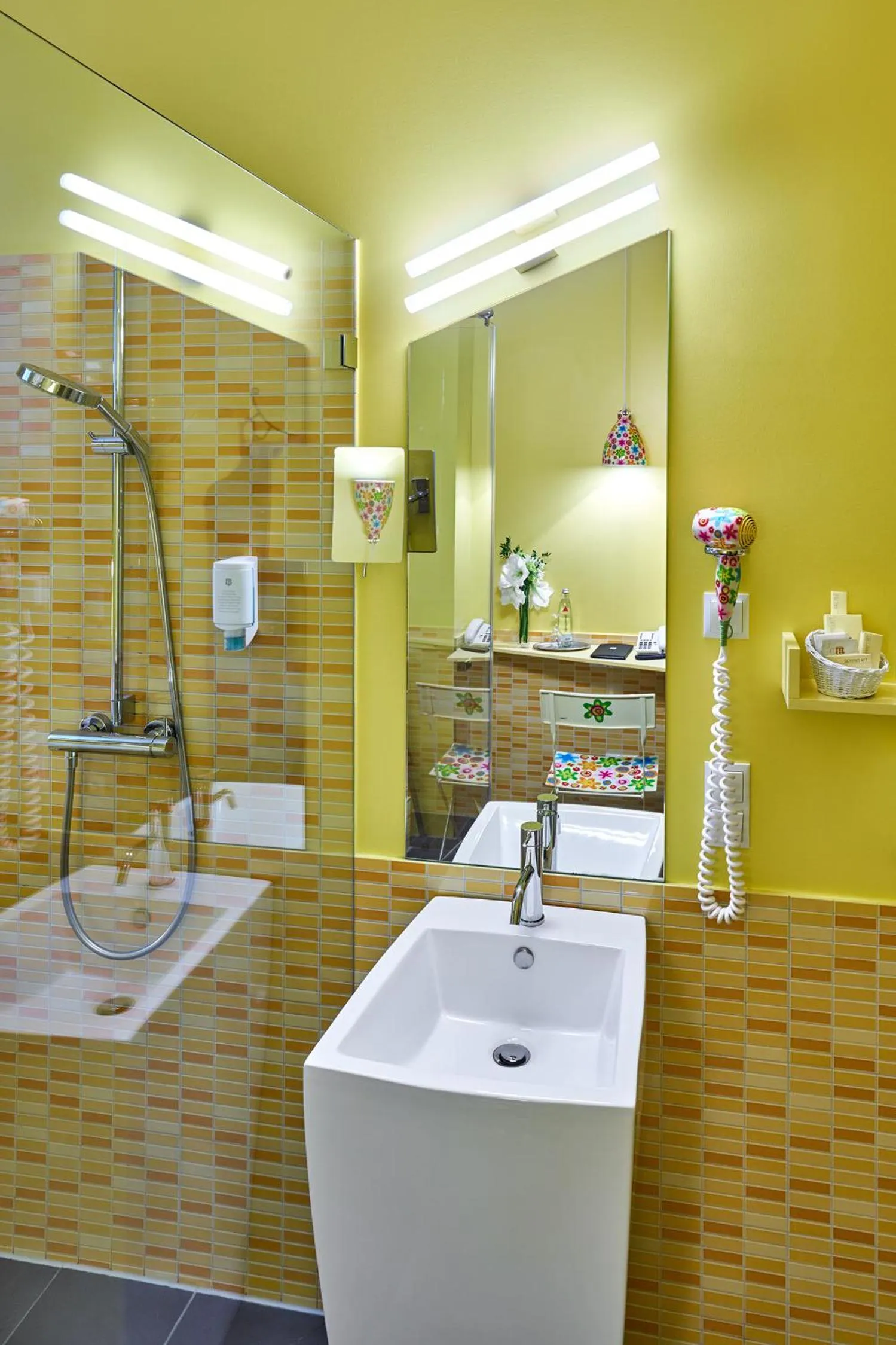 Photo of the whole room in Hotel 38