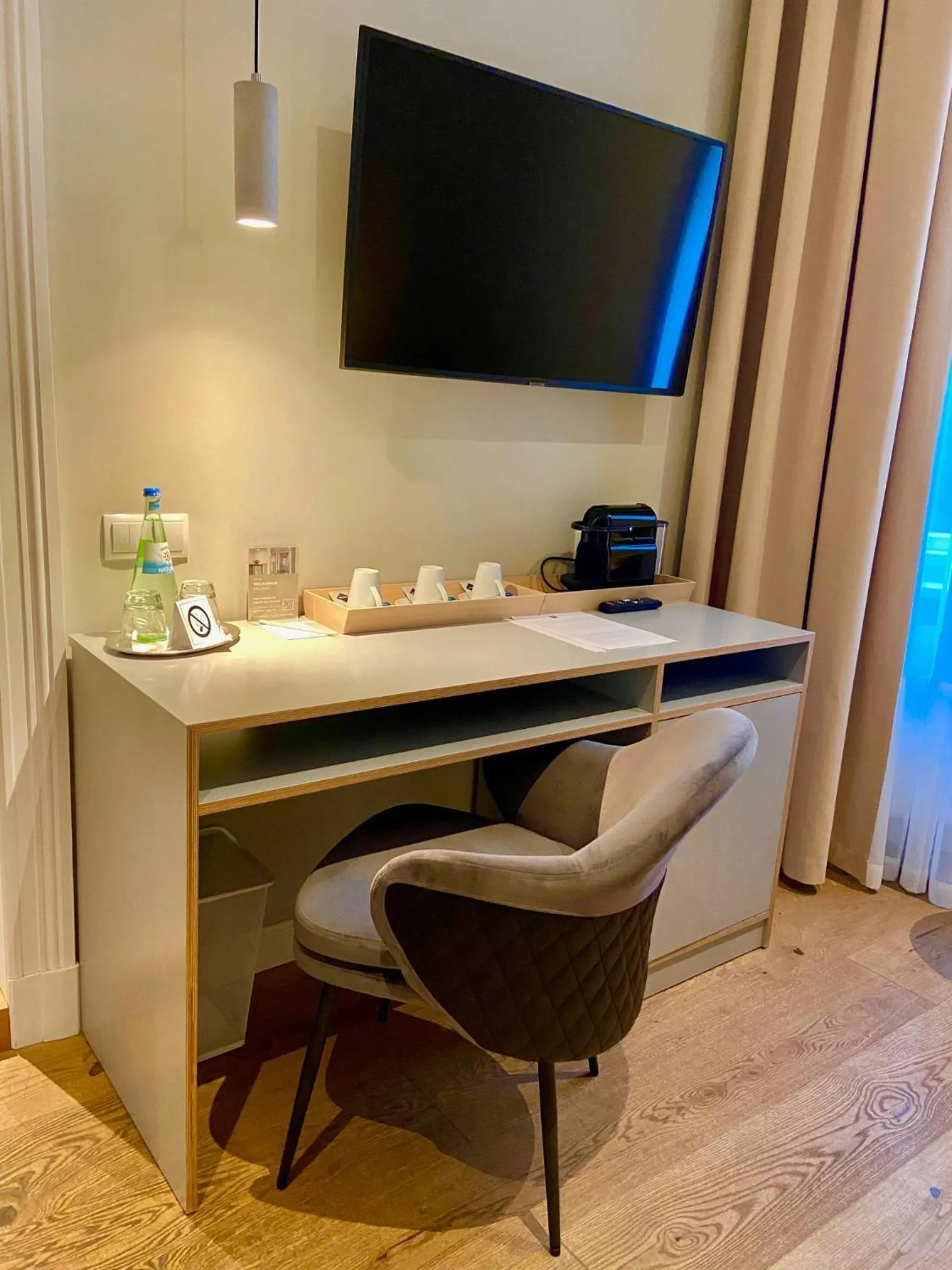 Photo of the whole room in Hotel 38