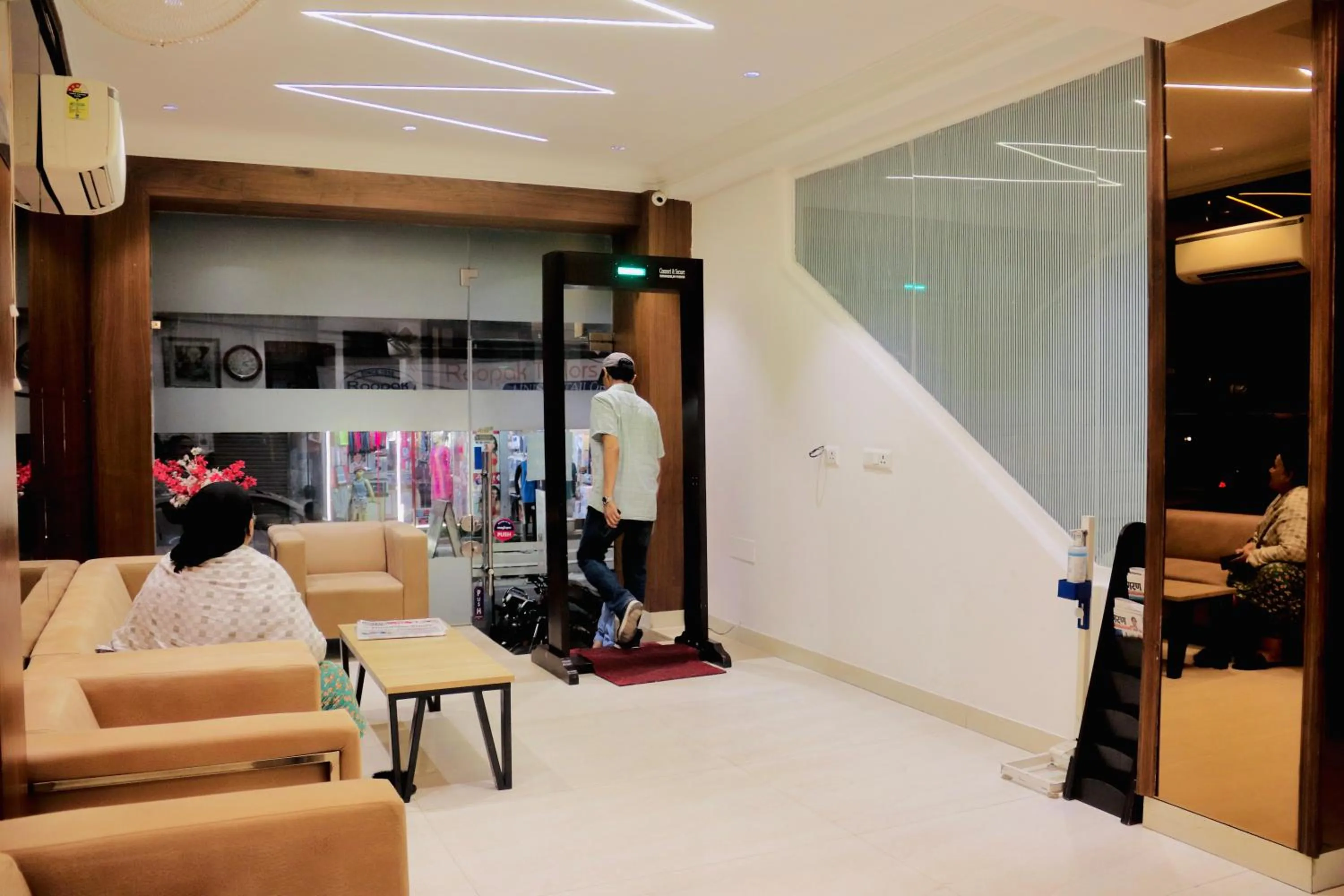 Facade/entrance in Hotel Magic Tree Karol Bagh Metro Station New Delhi