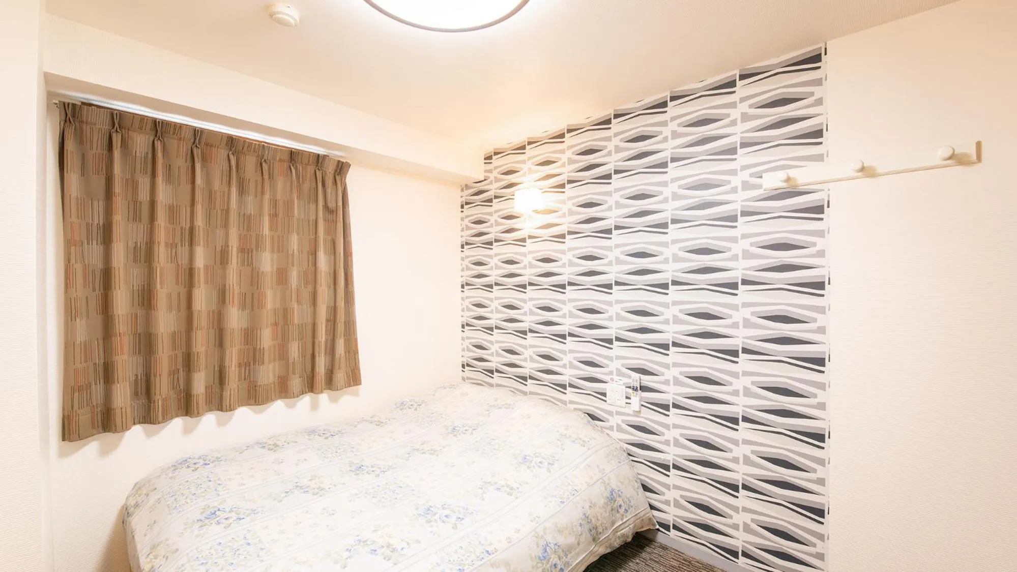 Bed in Yokohama Town Hotel