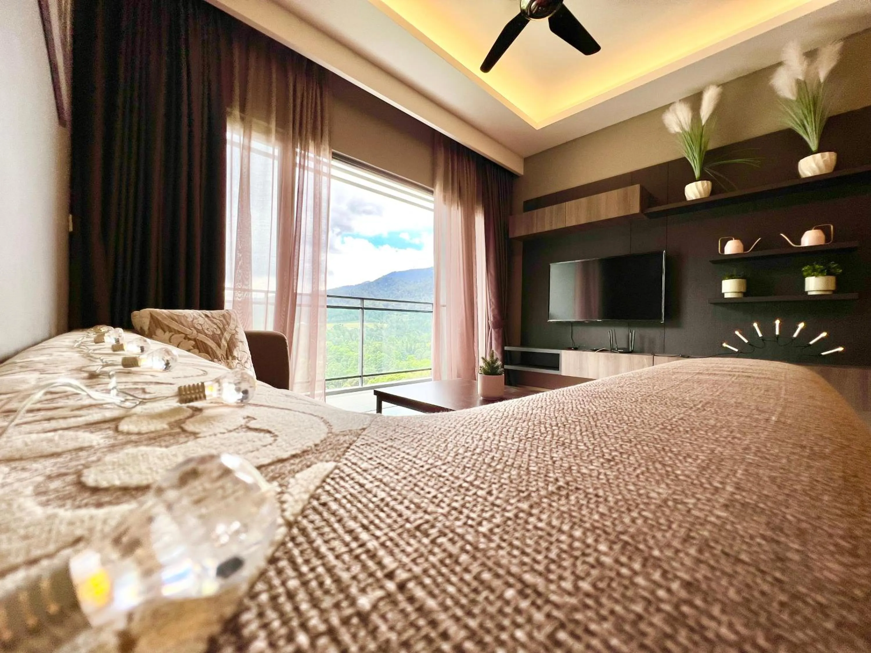 ELECTUS HOME at Vista Residences Genting - FREE WiFi & TV Box & Parking