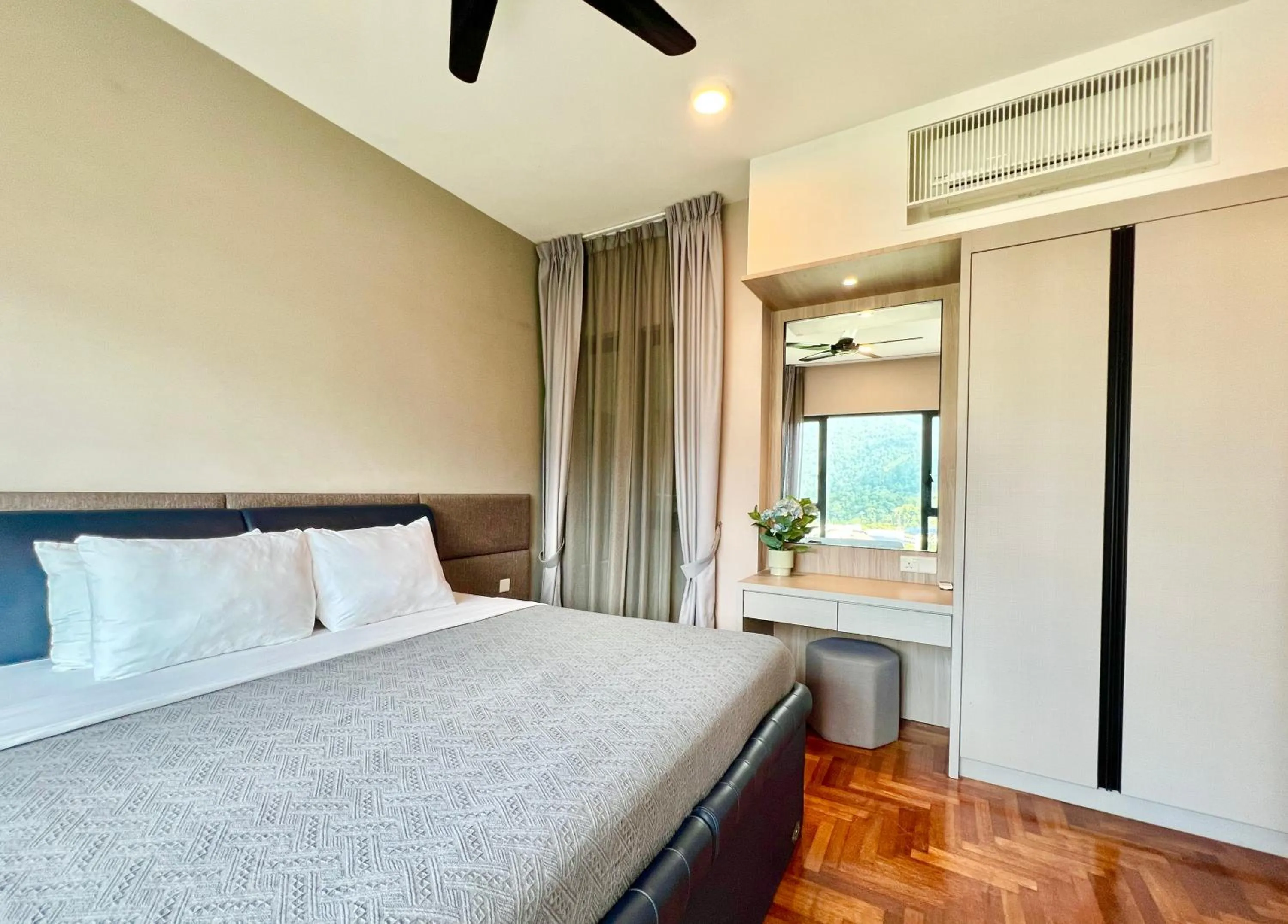 ELECTUS HOME at Vista Residences Genting - FREE WiFi & TV Box & Parking