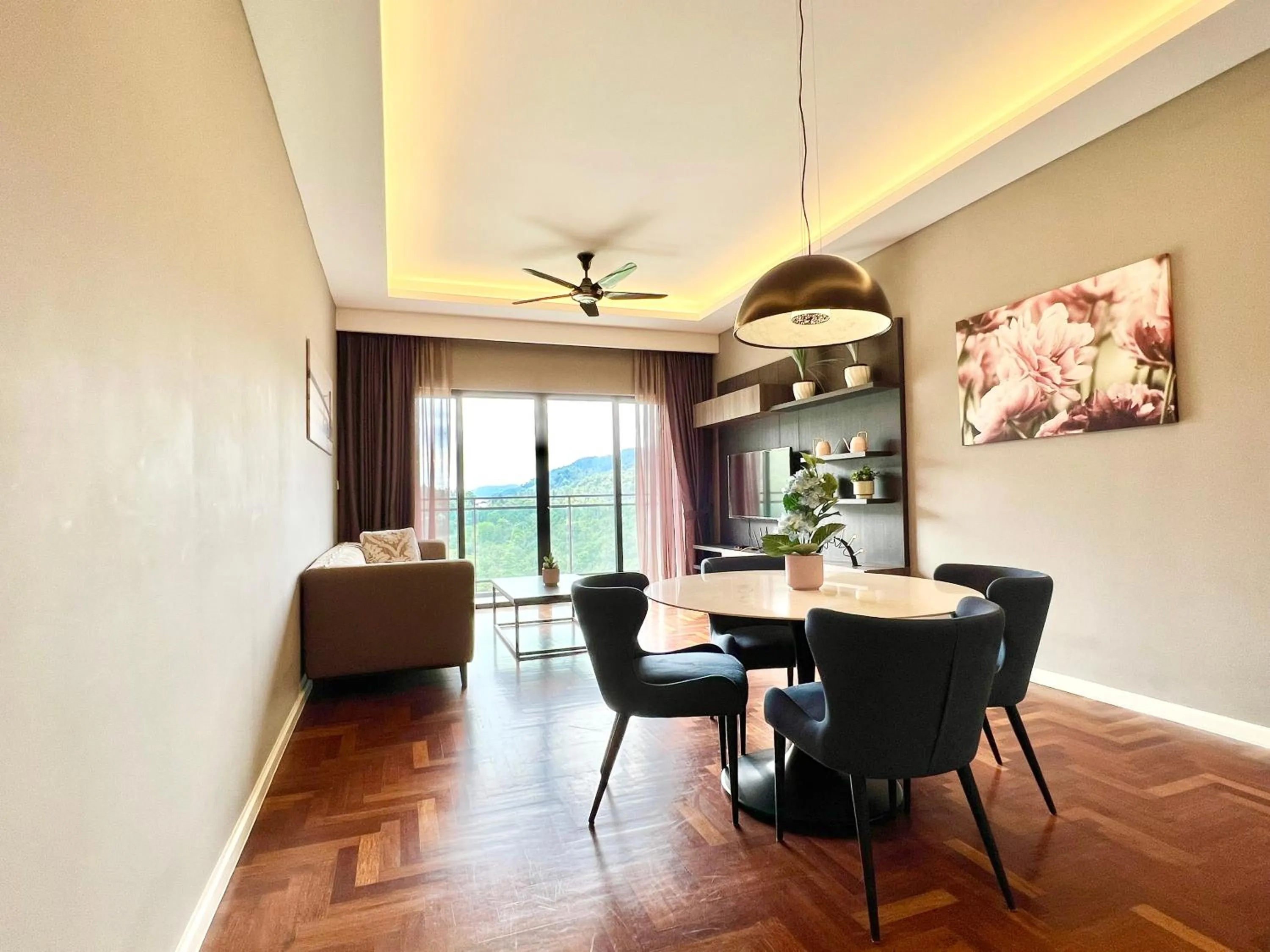 ELECTUS HOME at Vista Residences Genting - FREE WiFi & TV Box & Parking