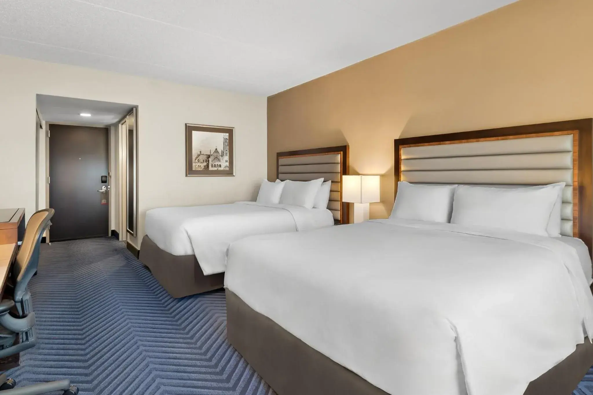 Photo of the whole room, Bed in Crowne Plaza Princeton - Conference Center by IHG Photo of the whole room, Bed in Crowne Plaza Princeton - Conference Center by IHG