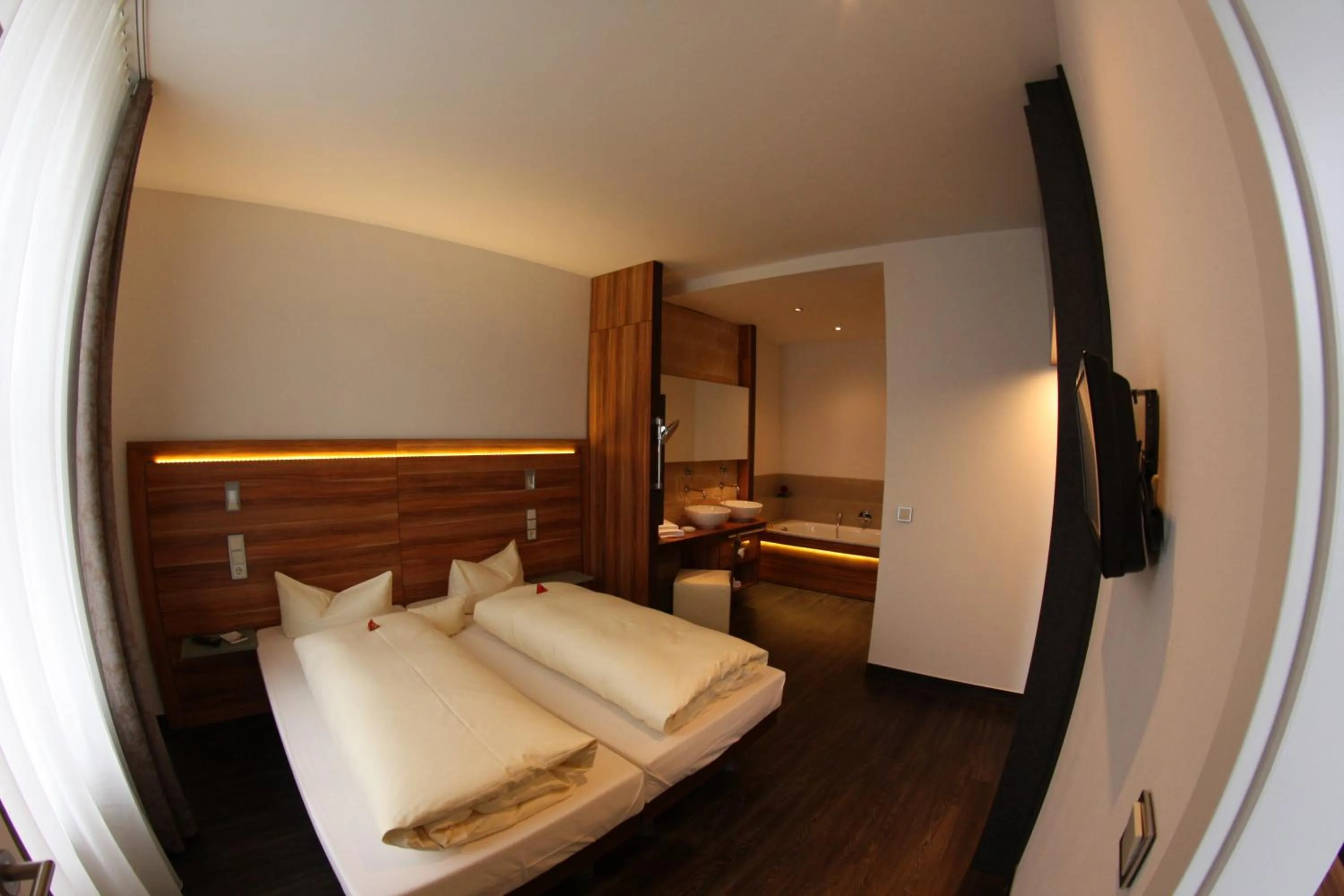 Photo of the whole room, Bed in Hotel Goldene Krone