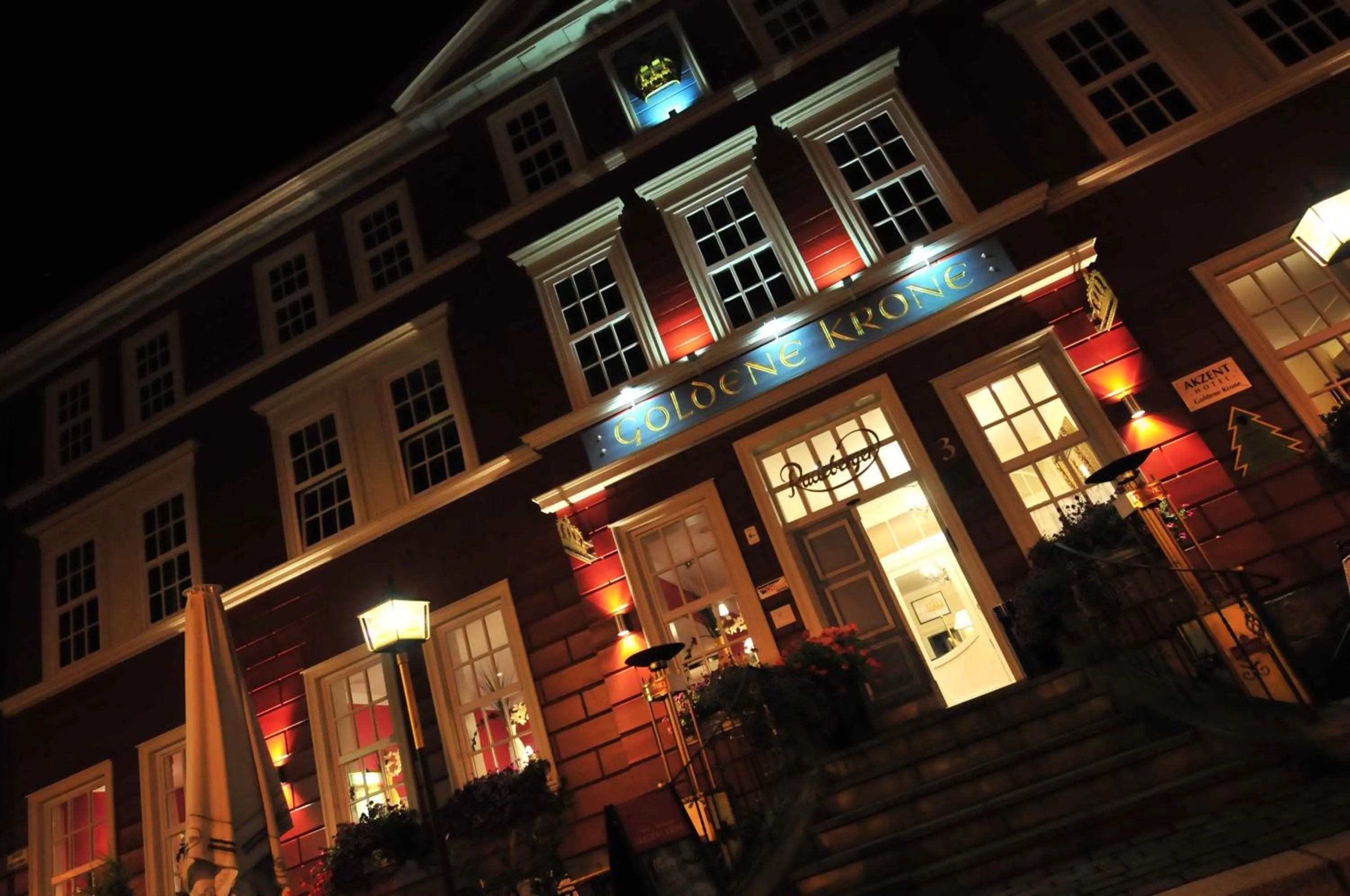 Facade/entrance in Hotel Goldene Krone