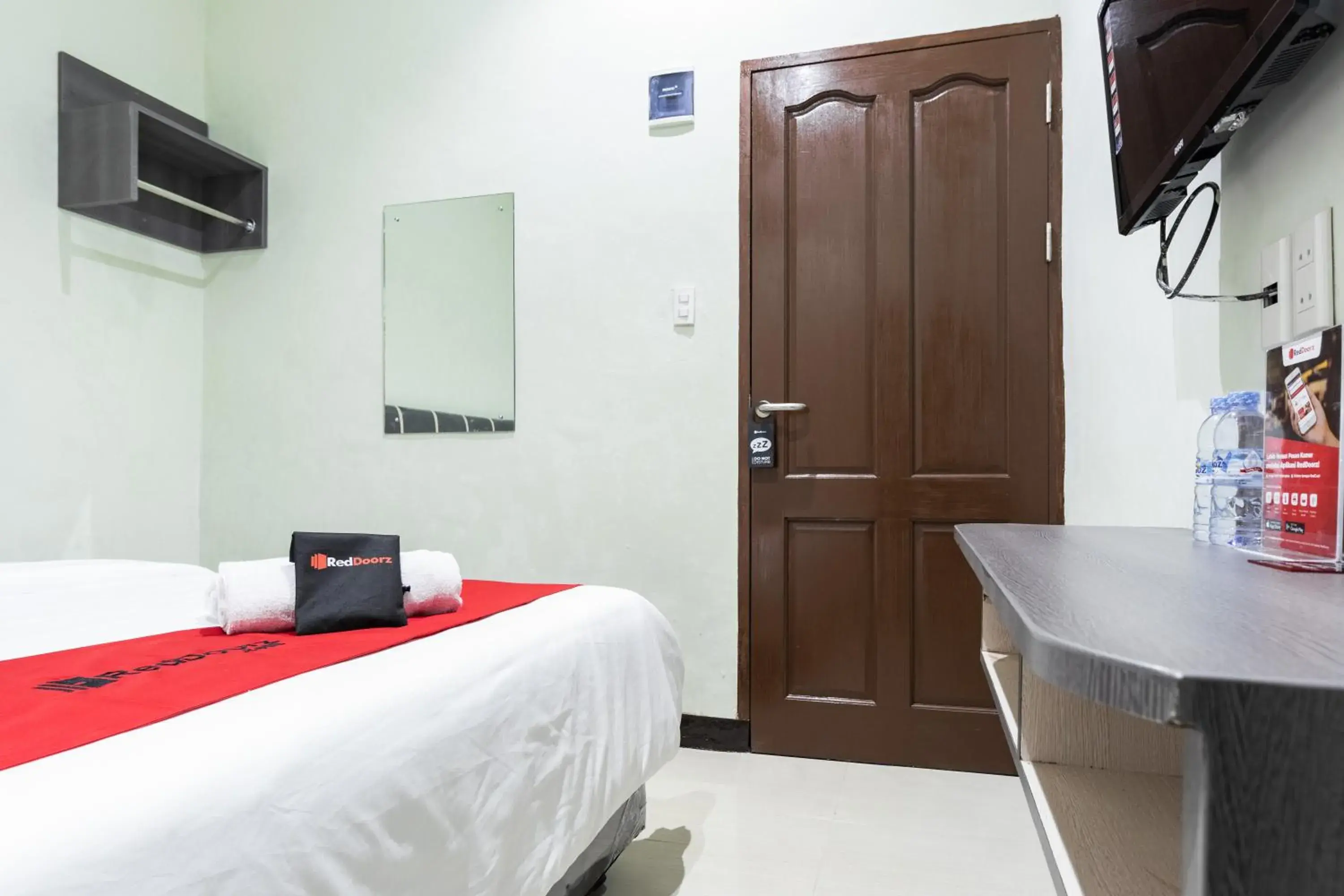 Bed in RedDoorz near Medan Amplas Bed in RedDoorz near Medan Amplas
