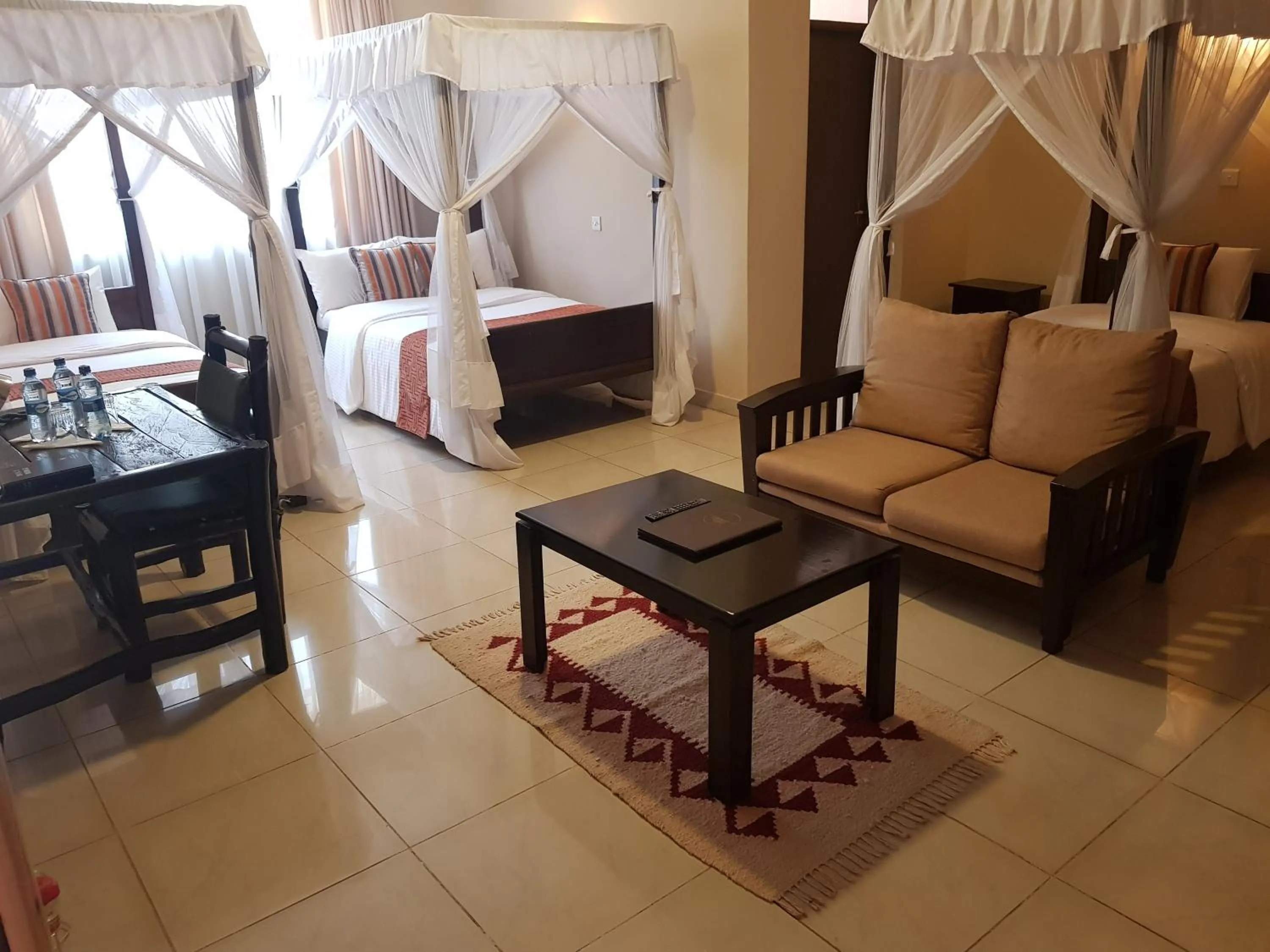 Photo of the whole room in Margarita House