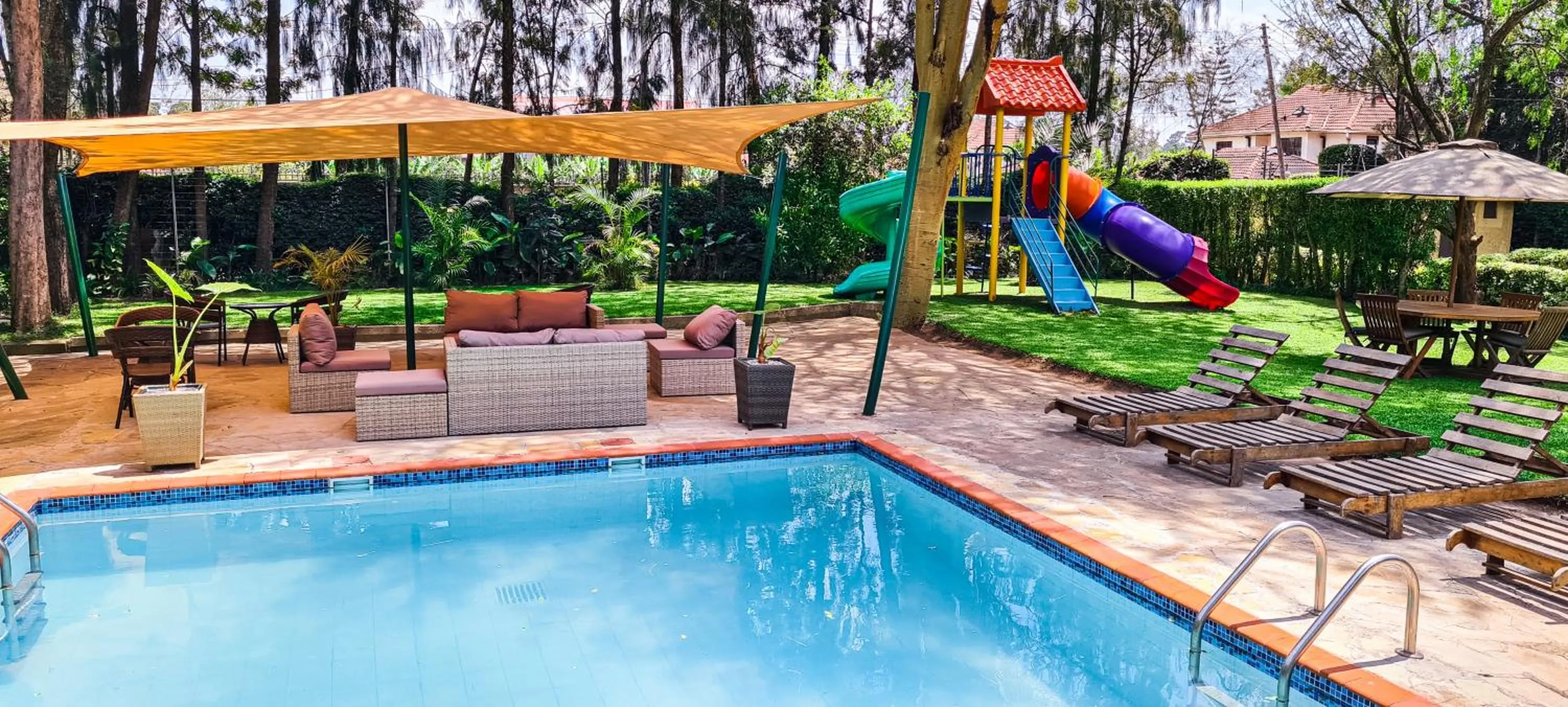 Swimming pool in Margarita House