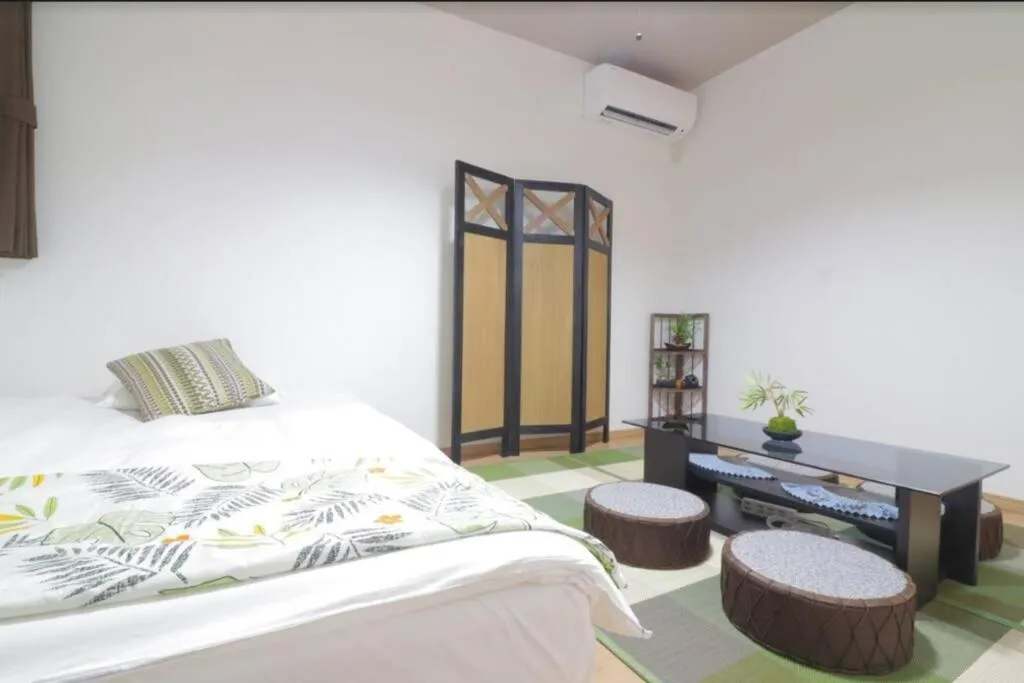 Bed in Cozy enjoyment hotel no.29