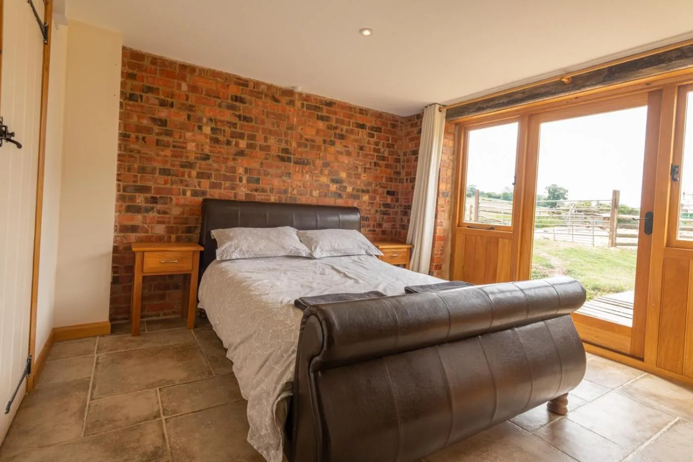Bedroom, Bed in Mill Cottage 2 - Ash Farm Cotswolds