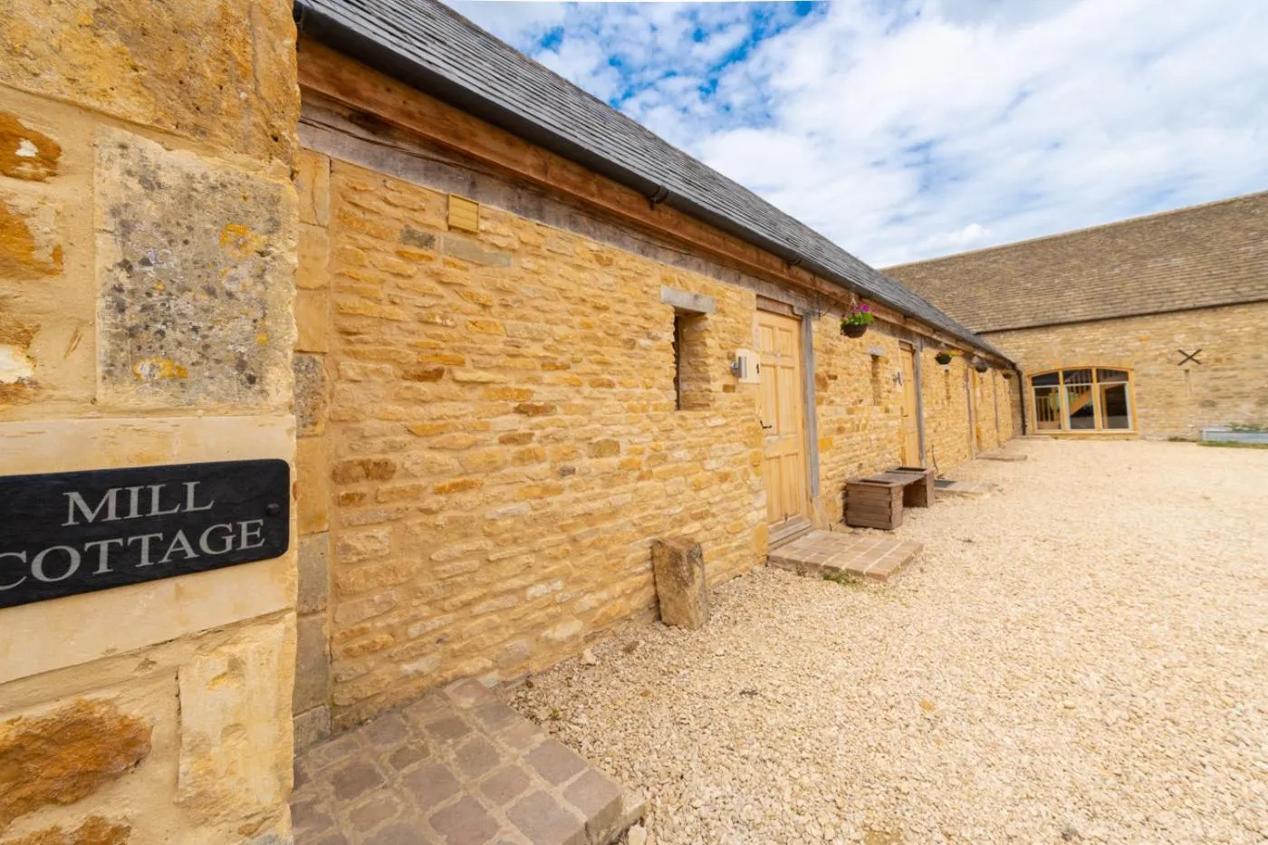 Facade/entrance in Mill Cottage 2 - Ash Farm Cotswolds