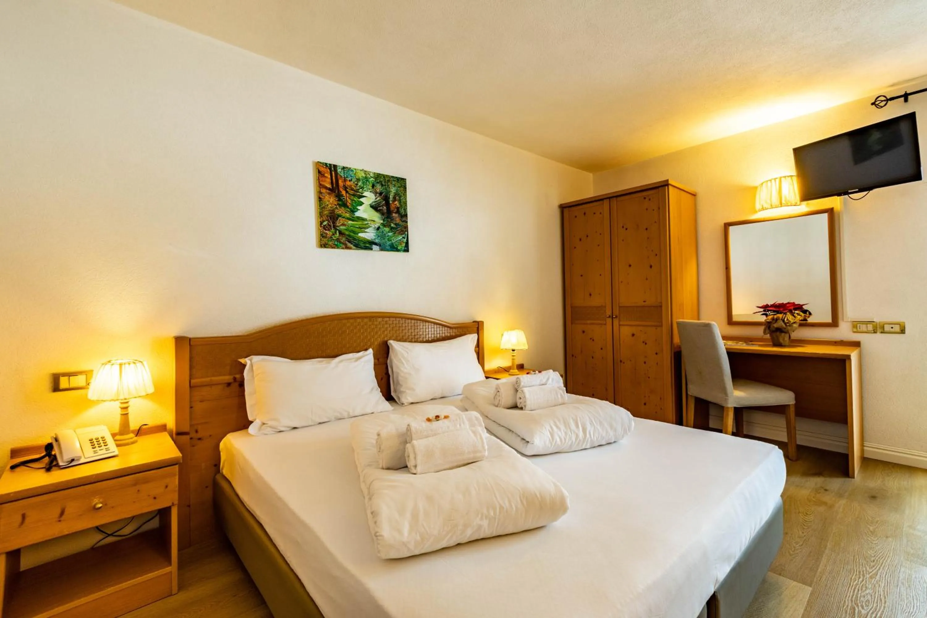 Bedroom, Bed in Hotel Grizzly "Ski-in Ski-out"