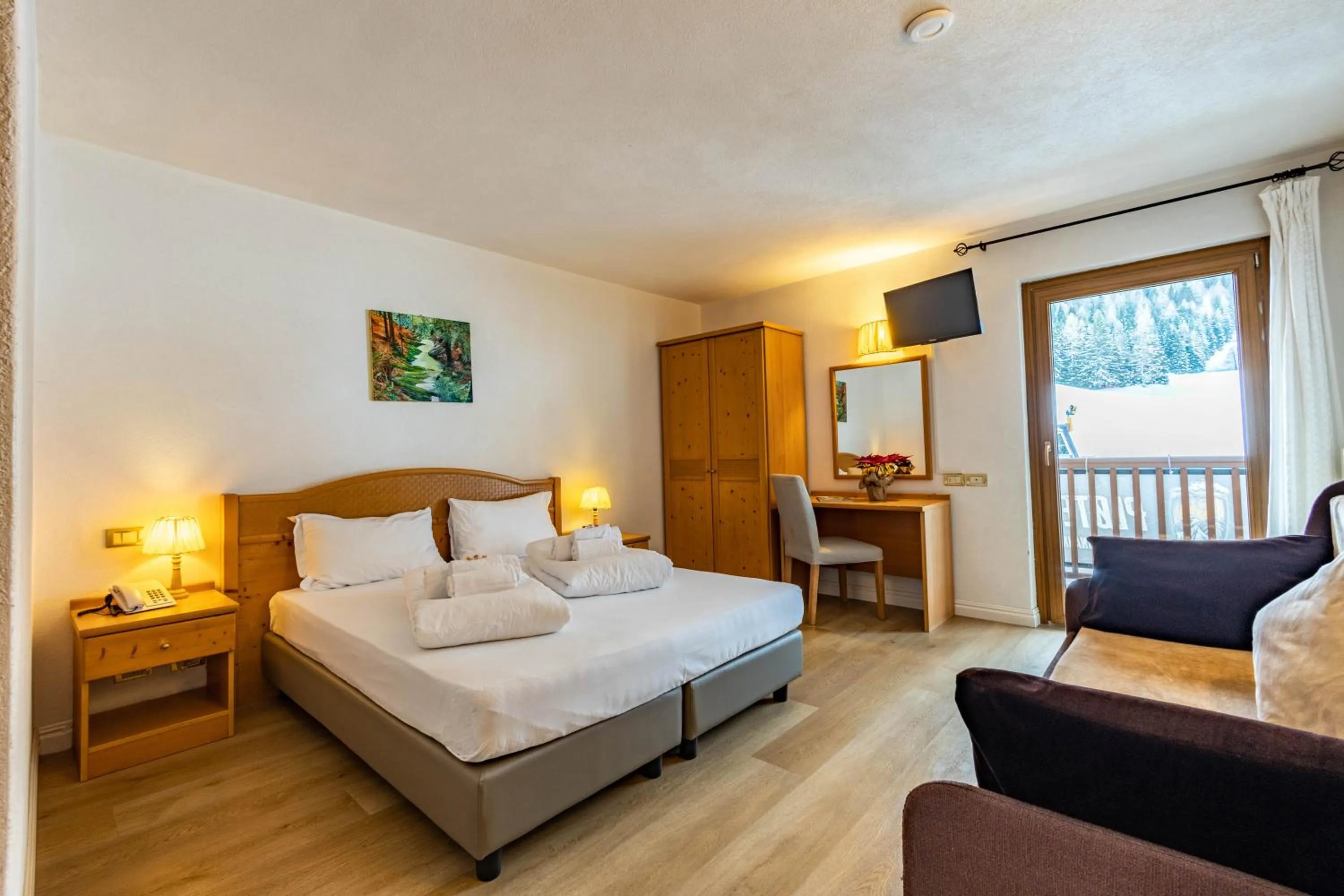 Bedroom, Bed in Hotel Grizzly "Ski-in Ski-out"