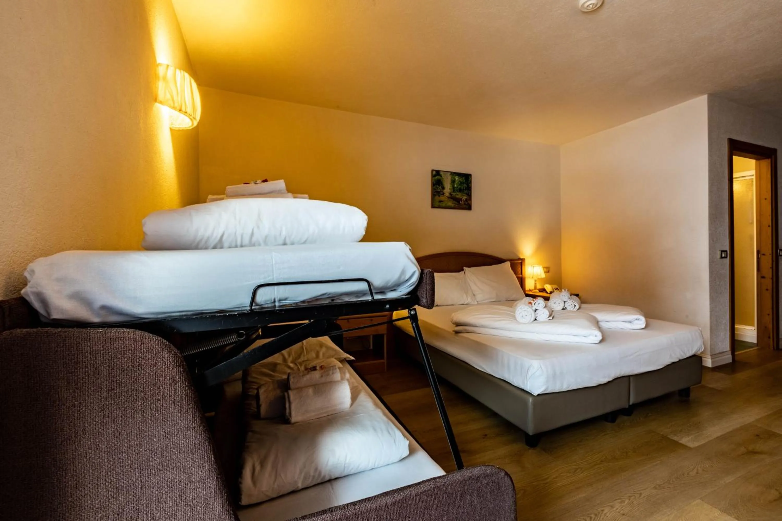 Bedroom, Bed in Hotel Grizzly "Ski-in Ski-out"