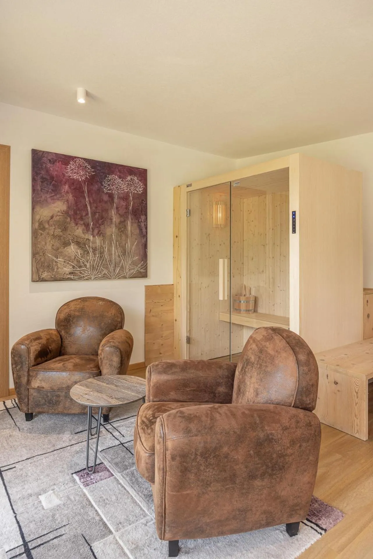 Seating area in Giallo Dolomiti Wellness