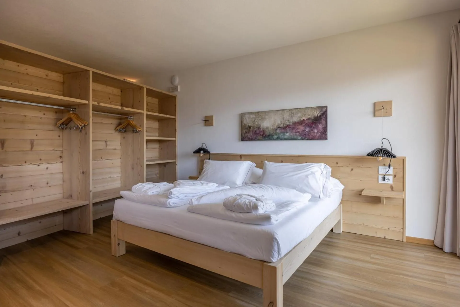 Photo of the whole room, Bed in Giallo Dolomiti Wellness