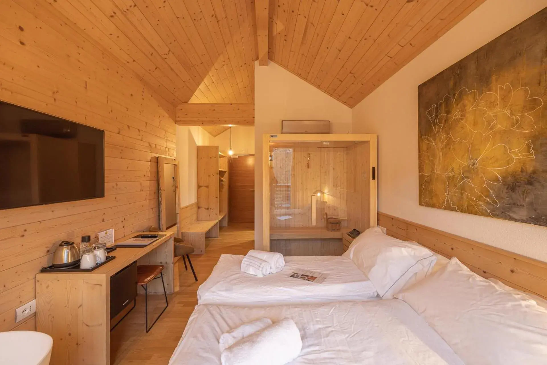 Double Room with Mountain View - single occupancy in Giallo Dolomiti Wellness Double Room with Mountain View - single occupancy in Giallo Dolomiti Wellness