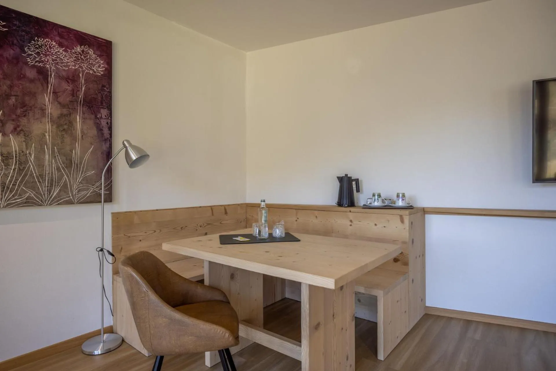 Seating area in Giallo Dolomiti Wellness