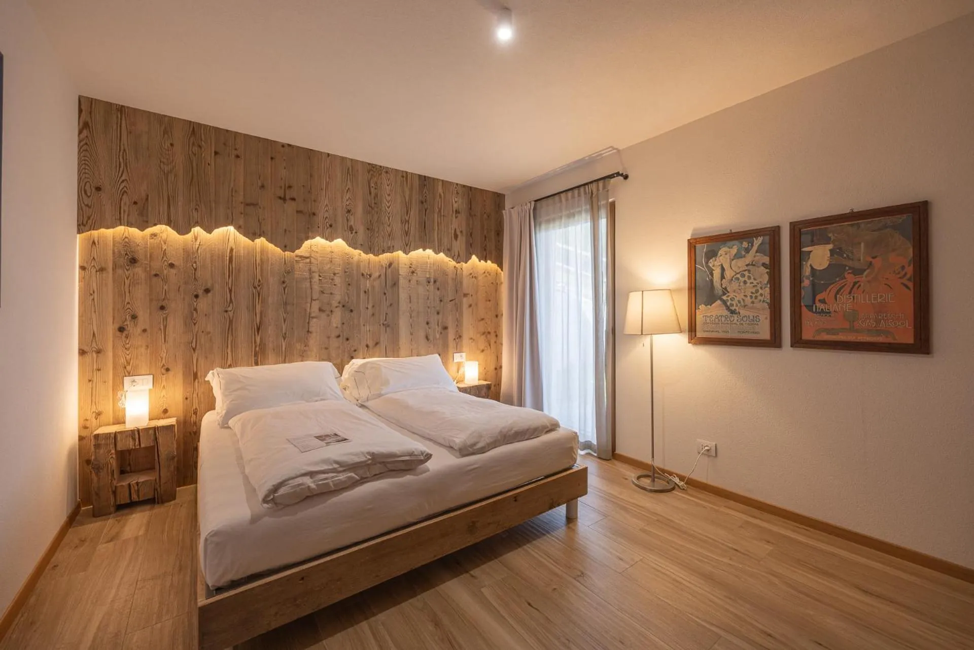 Photo of the whole room, Bed in Giallo Dolomiti Wellness