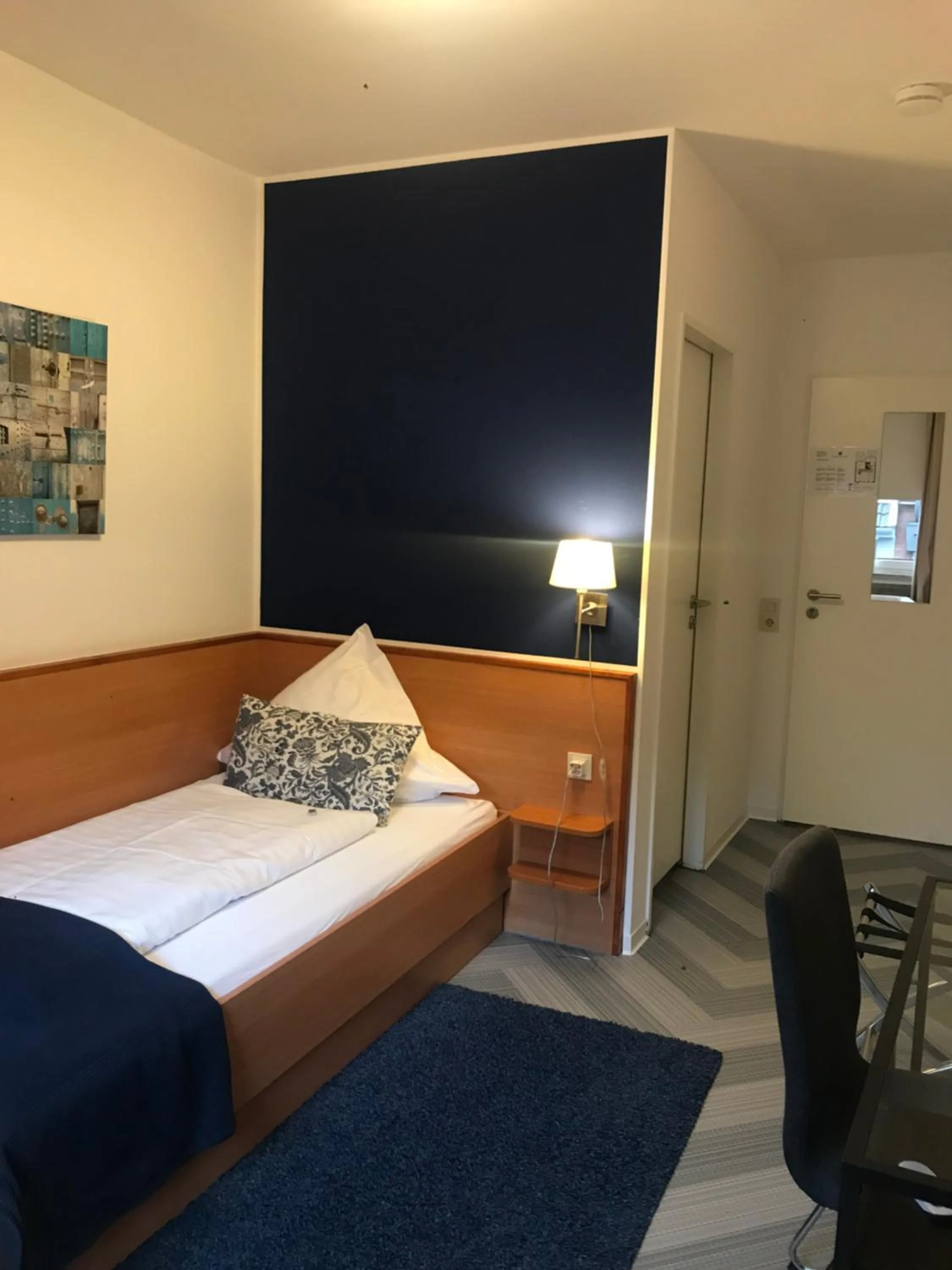 Photo of the whole room, Bed in bensons hotel