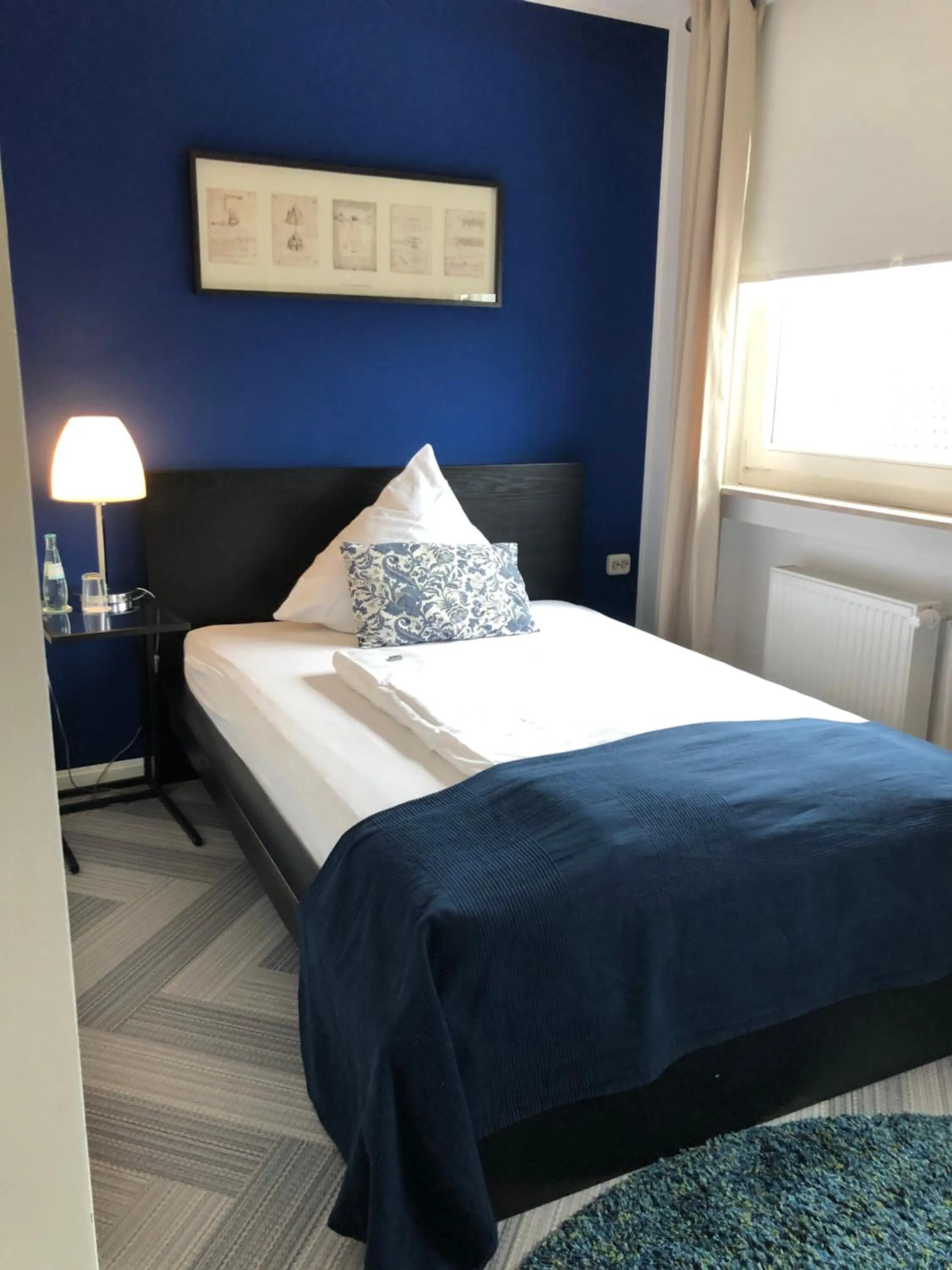 Photo of the whole room, Bed in bensons hotel