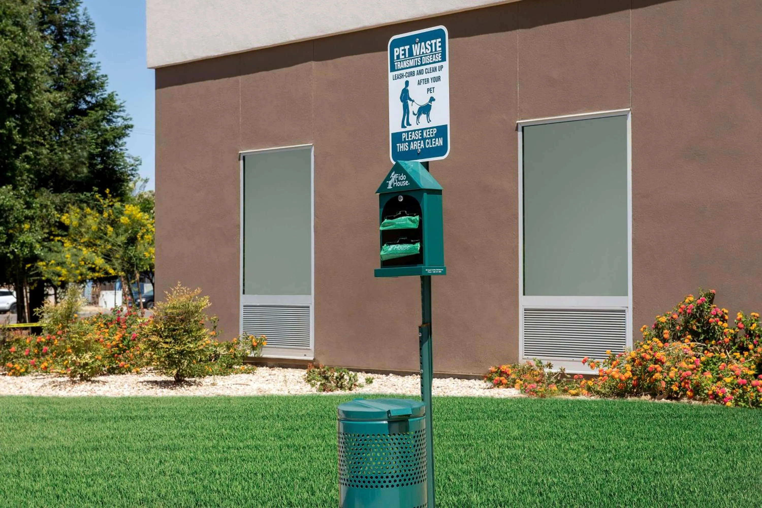 Property building in Home2 Suites By Hilton Clovis Fresno Airport