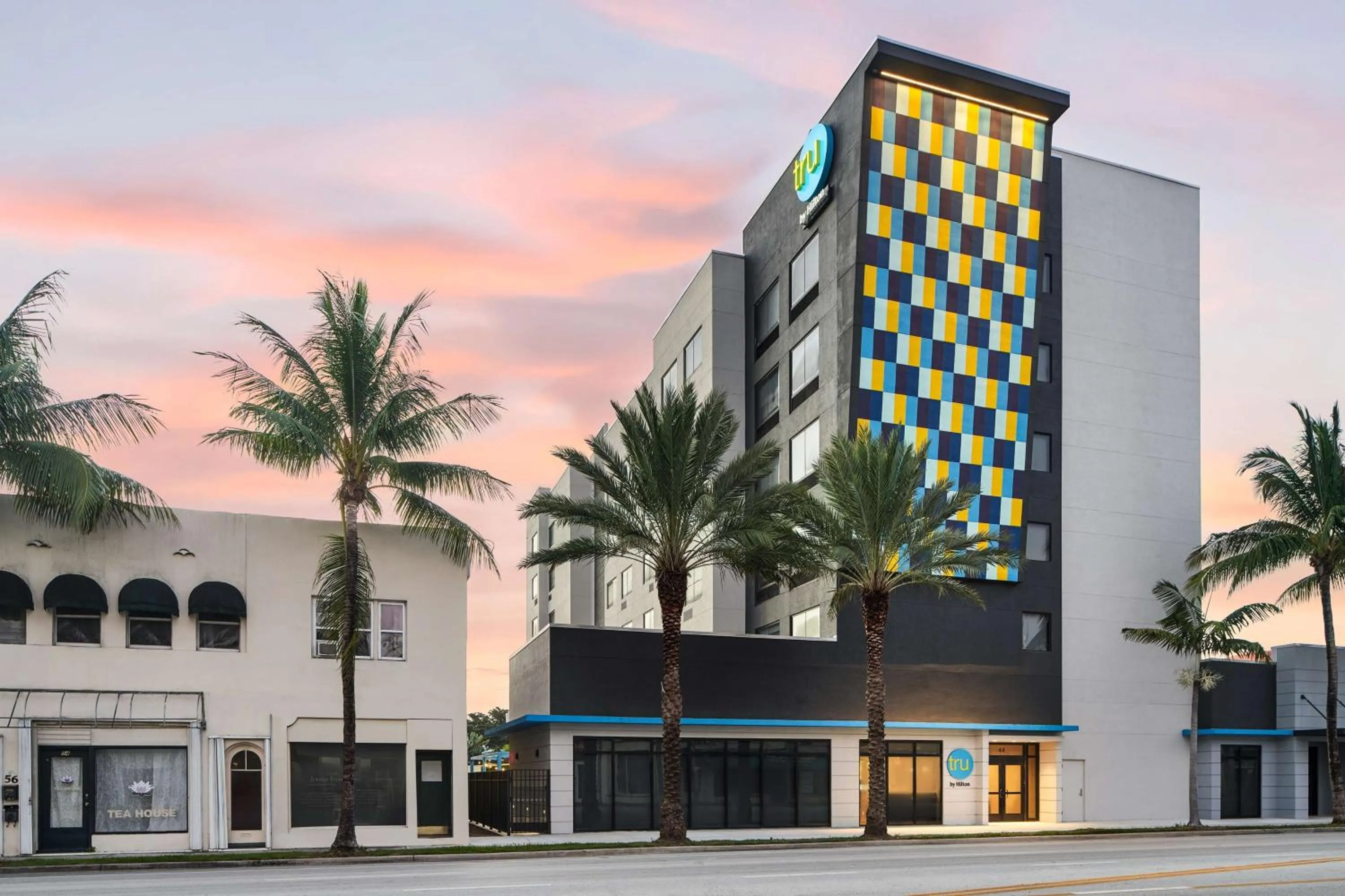 Property building in Tru By Hilton Ft Lauderdale Airport