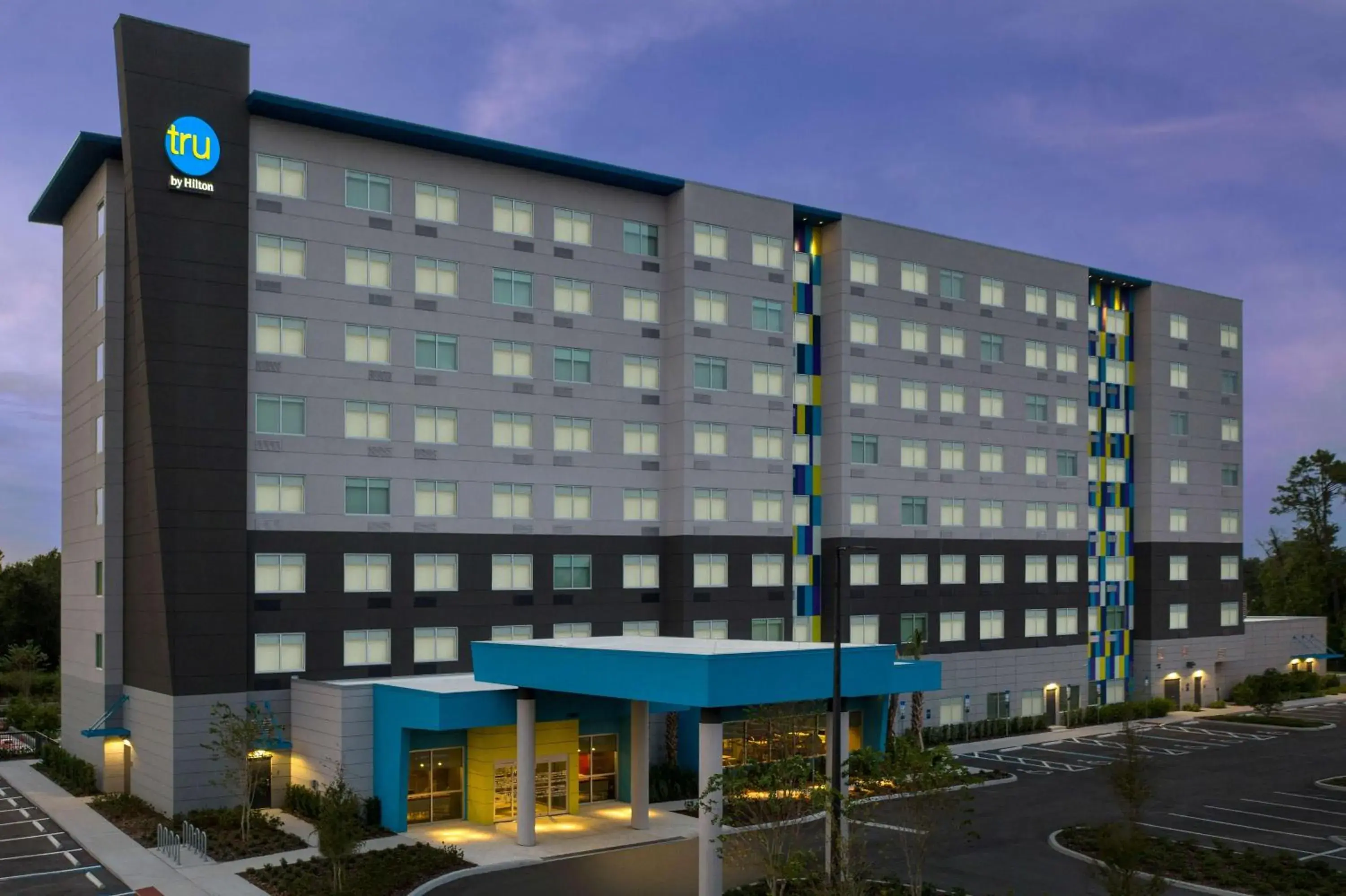 Property building in Tru By Hilton Orlando Convention Center Property building in Tru By Hilton Orlando Convention Center