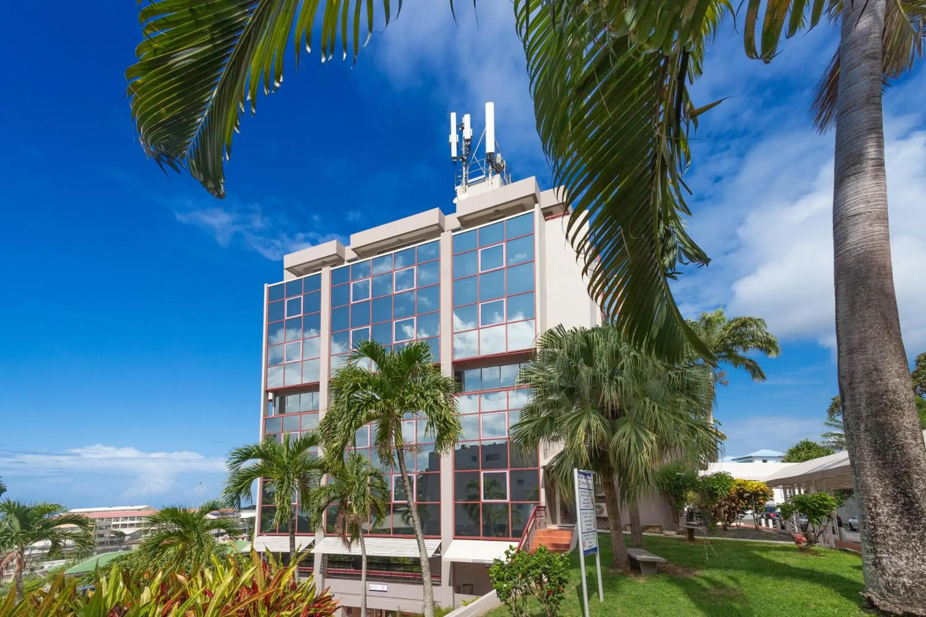 Property building in Karibea Squash Hôtel Property building in Karibea Squash Hôtel