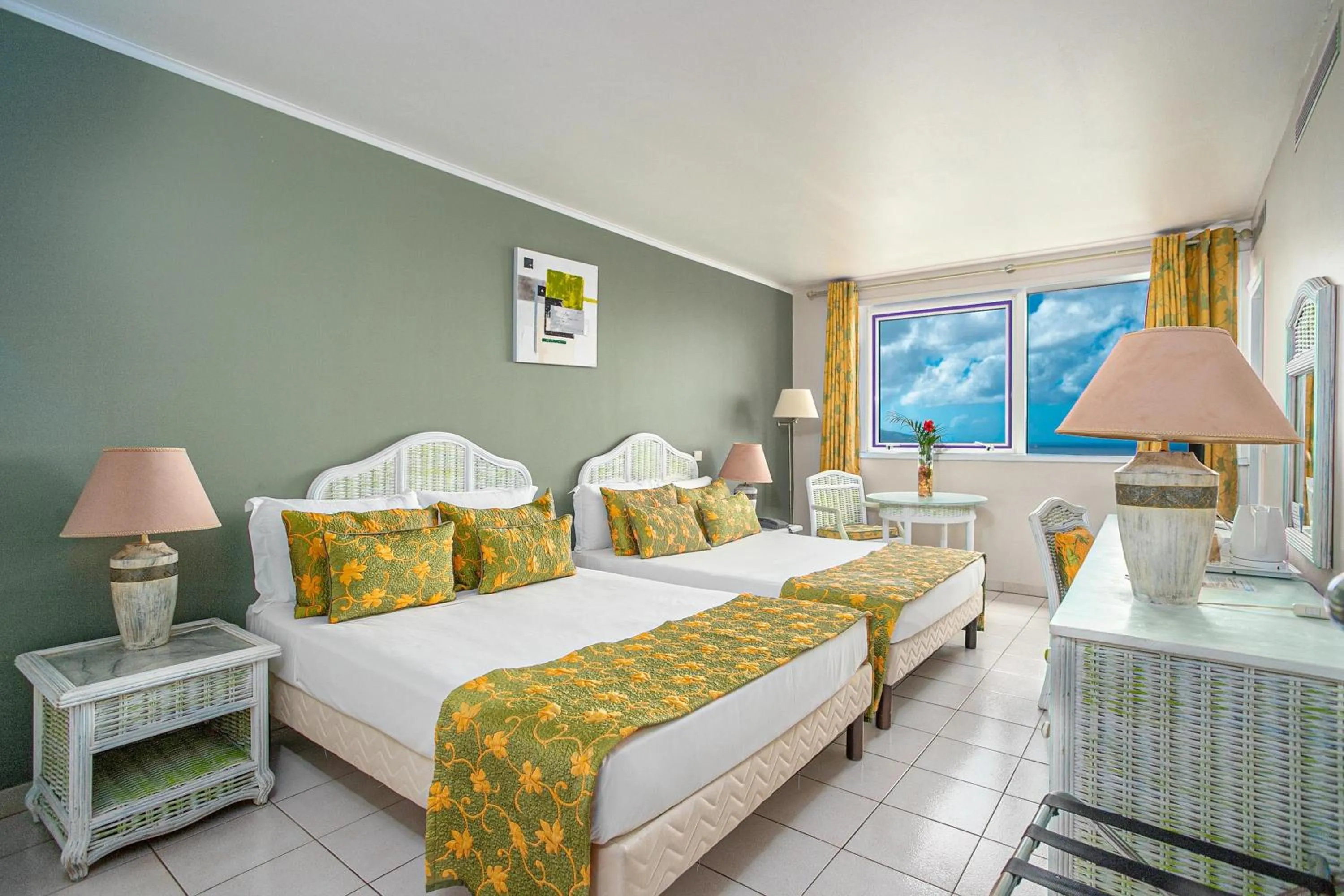 Photo of the whole room, Bed in Karibea Squash Hôtel