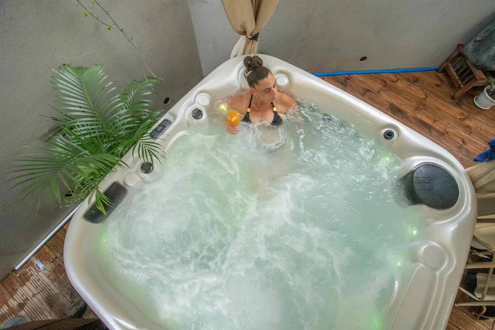 Hot Tub in Karibea La Valmenière Hôtel