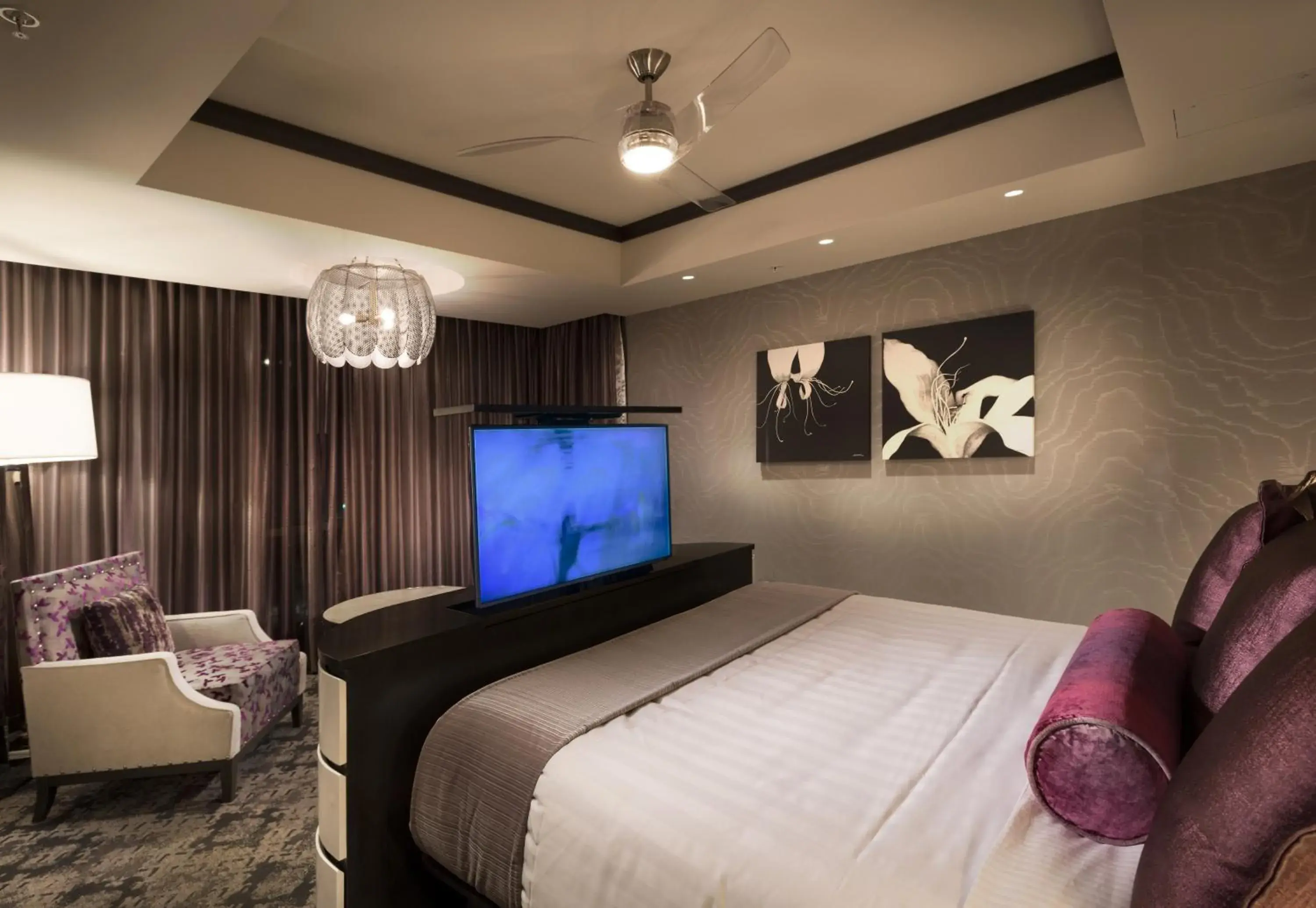 Bed in Viejas Casino & Willows Hotel Bed in Viejas Casino & Willows Hotel