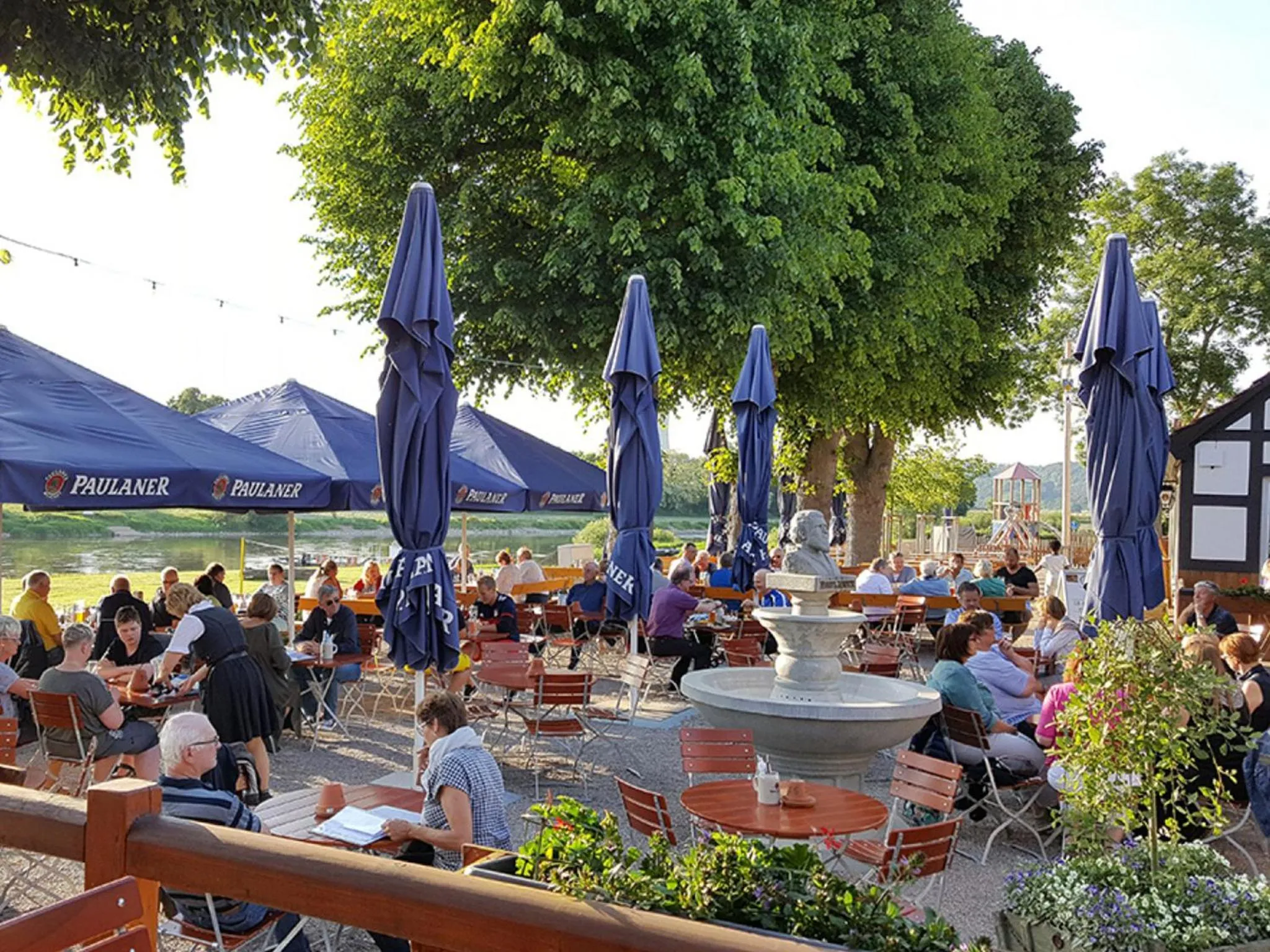 Restaurant/places to eat in Hotel Grohnder Fährhaus