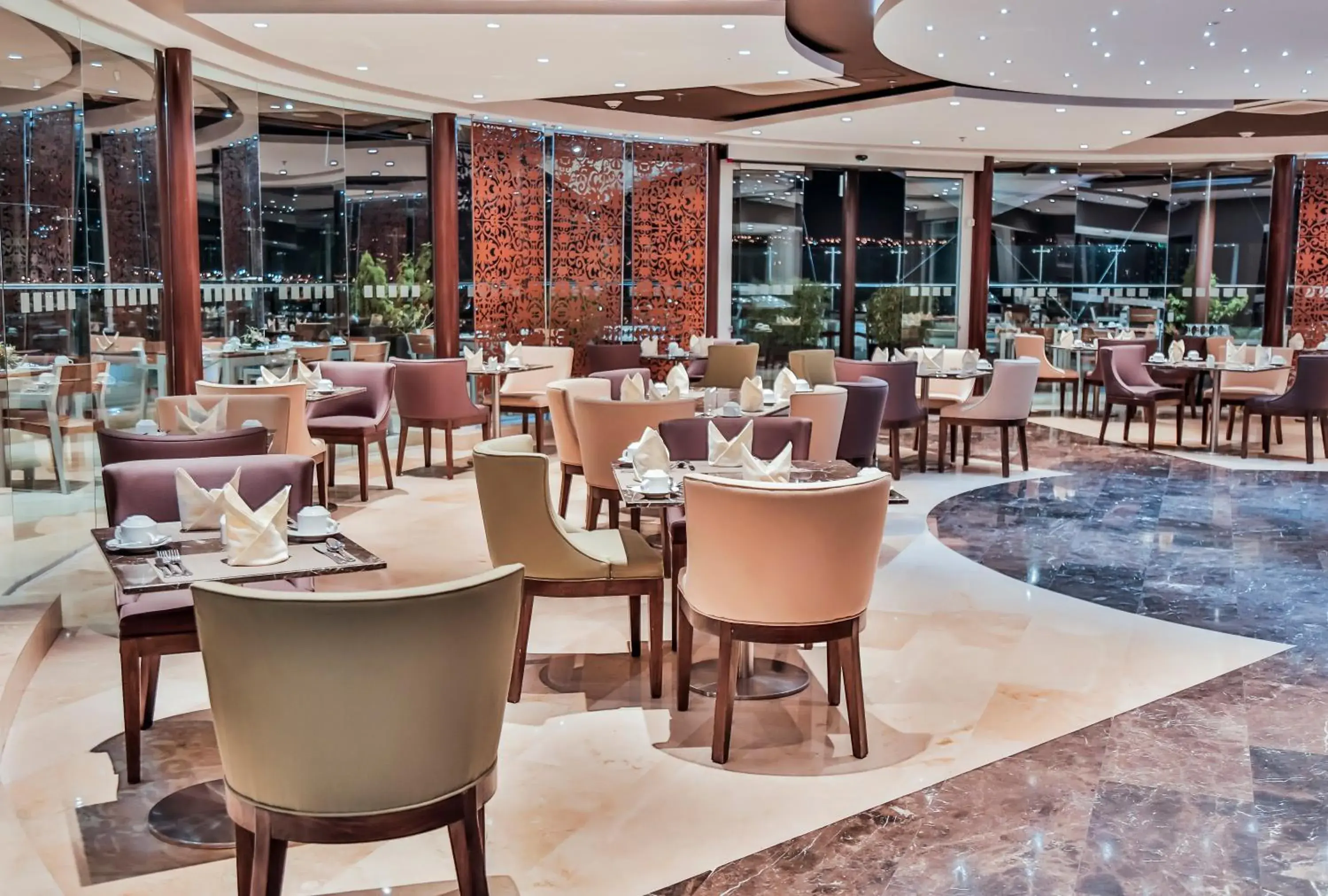 Restaurant/places to eat in Holiday Inn Bucaramanga Cacique by IHG Restaurant/places to eat in Holiday Inn Bucaramanga Cacique by IHG