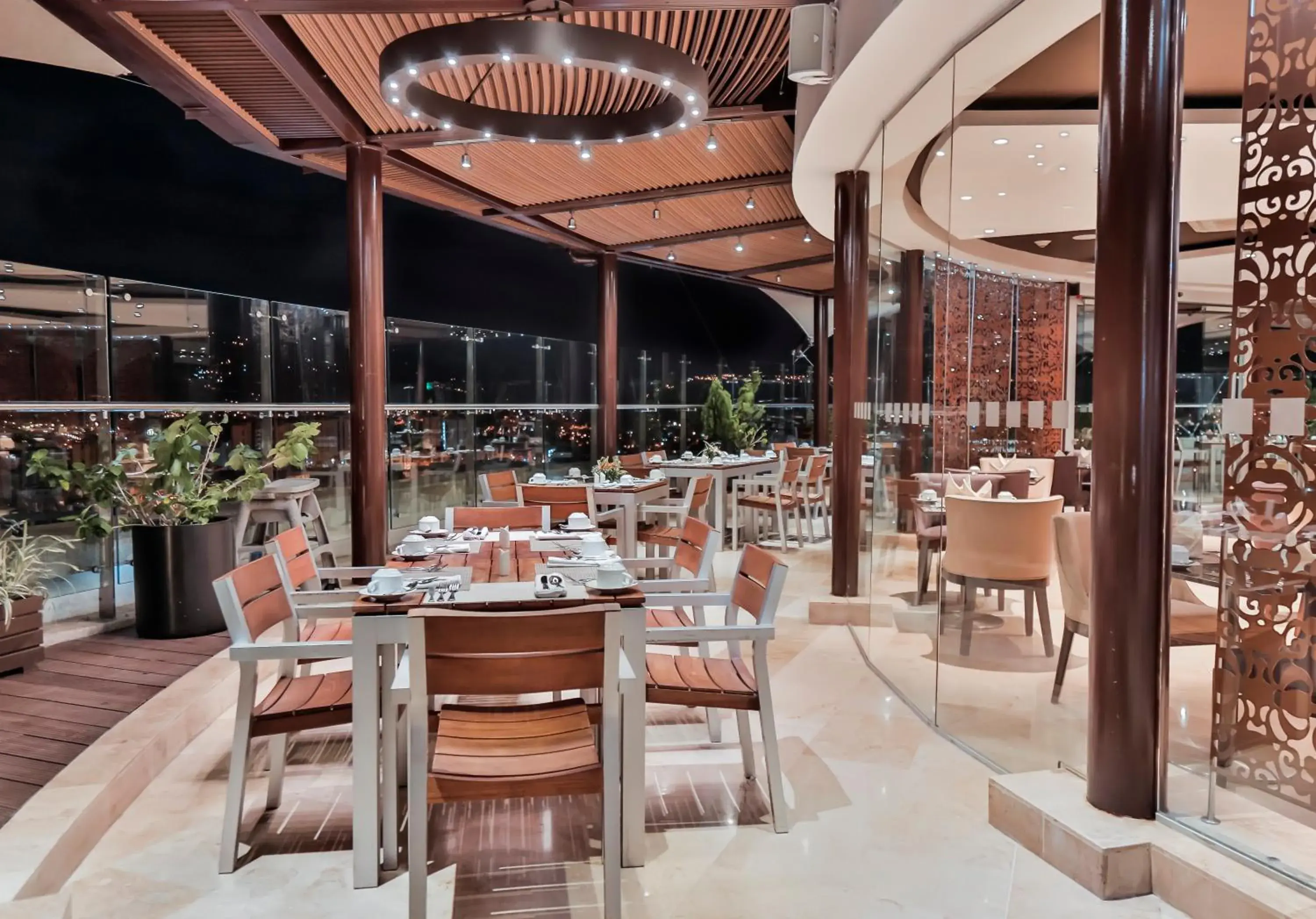 Restaurant/places to eat in Holiday Inn Bucaramanga Cacique by IHG Restaurant/places to eat in Holiday Inn Bucaramanga Cacique by IHG