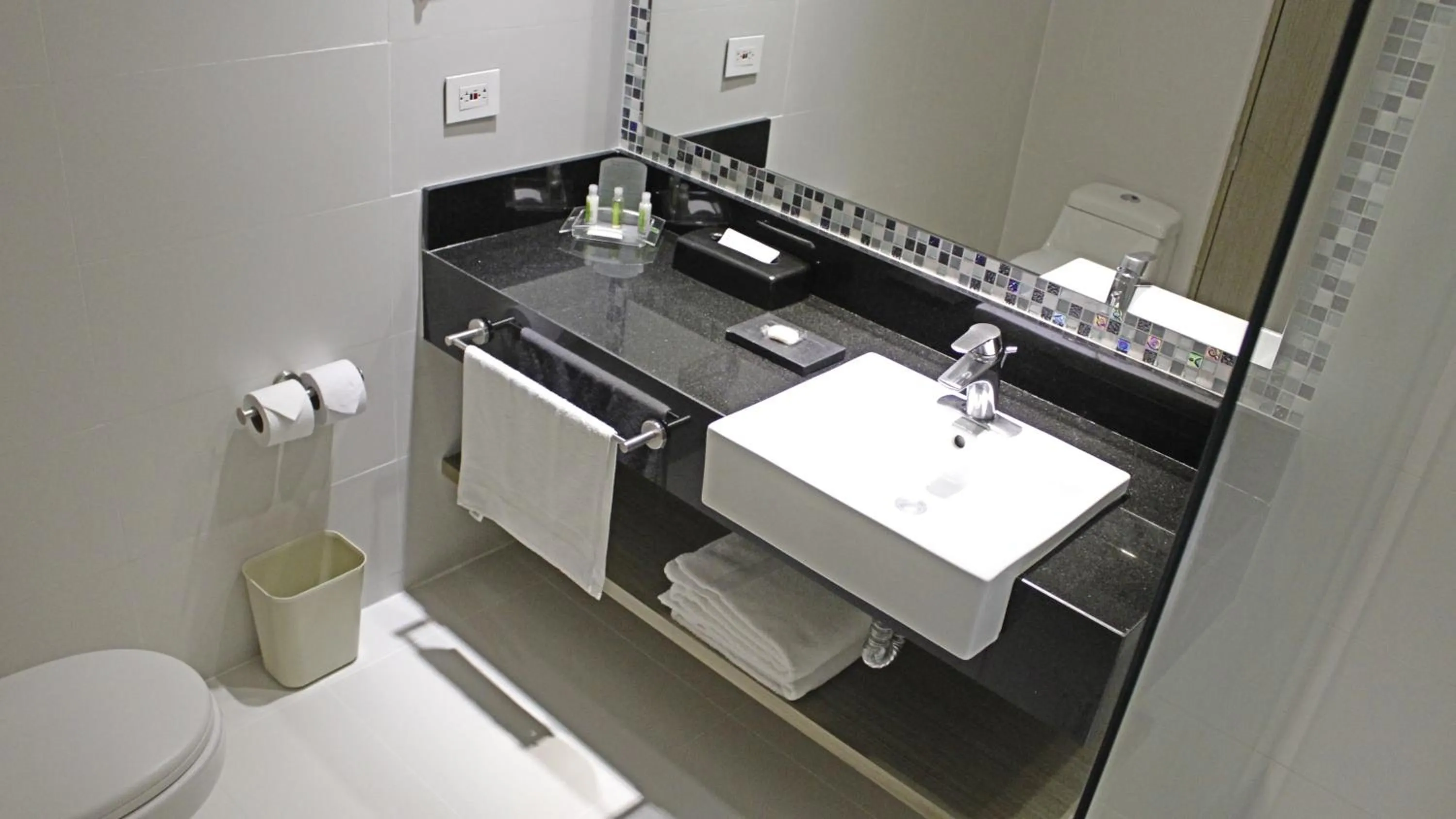 Bathroom in Holiday Inn Bucaramanga Cacique by IHG