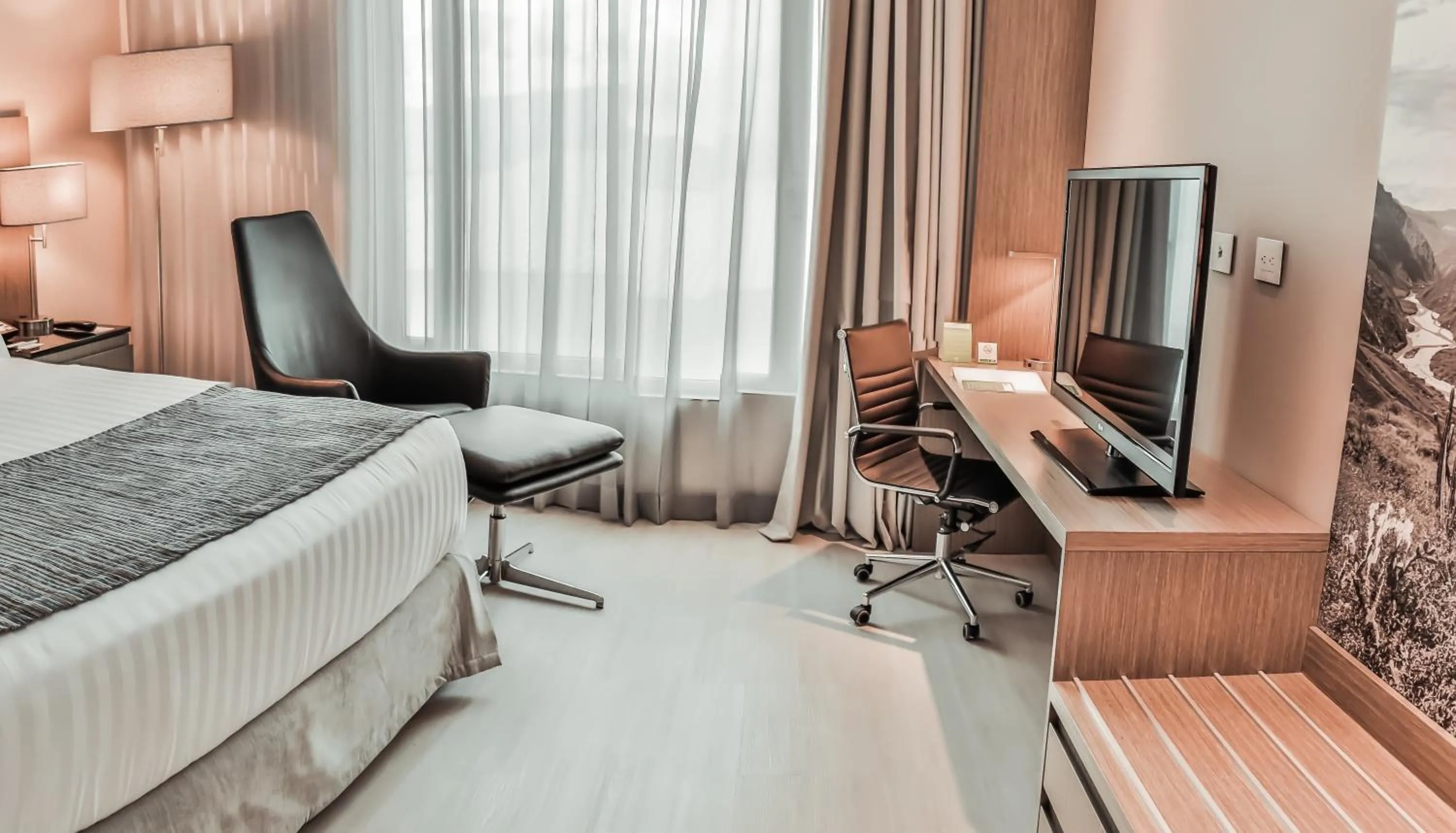 TV and multimedia, Bed in Holiday Inn Bucaramanga Cacique by IHG